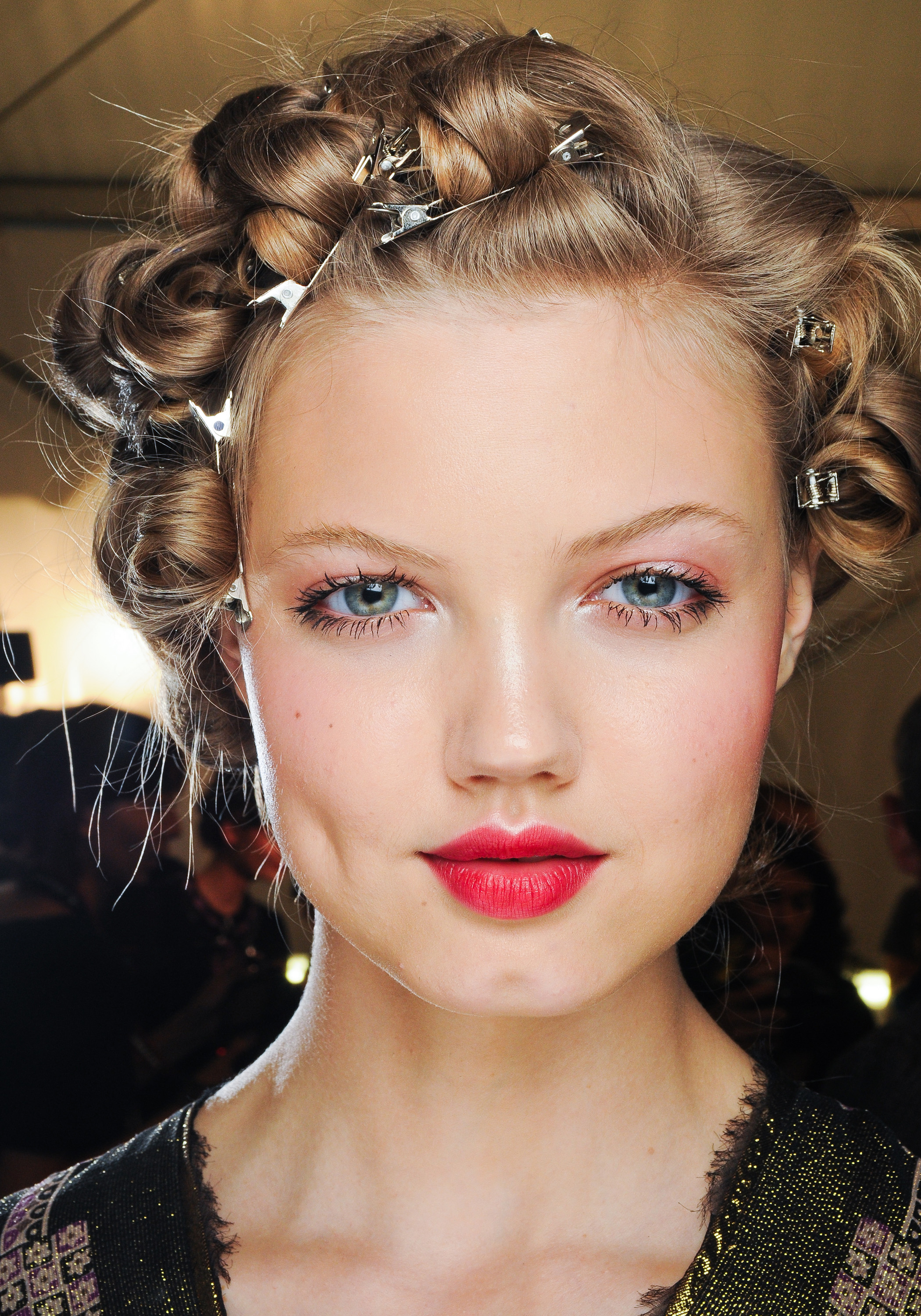 Anna Sui Backstage - NYFW - PE 2012 [27].jpg