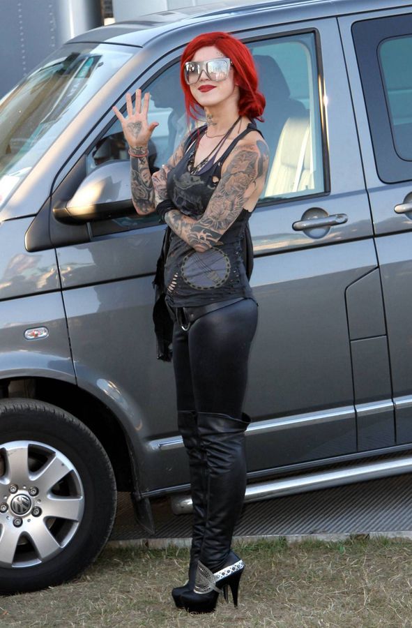 KatvonD_fr_00 (20).jpg