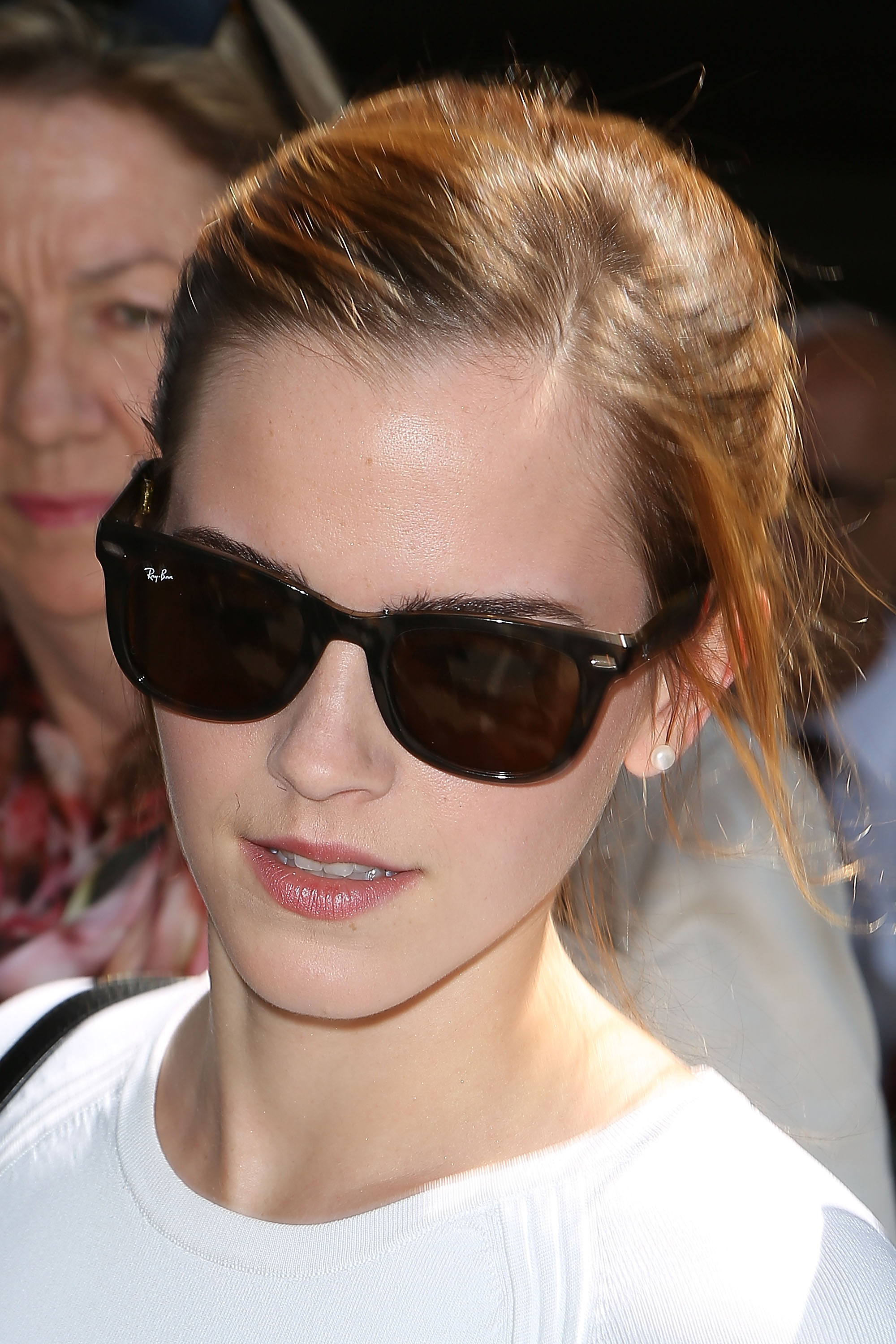 EmmaWatson_AirportArrivalFrance_May14_2013_ (1).jpg