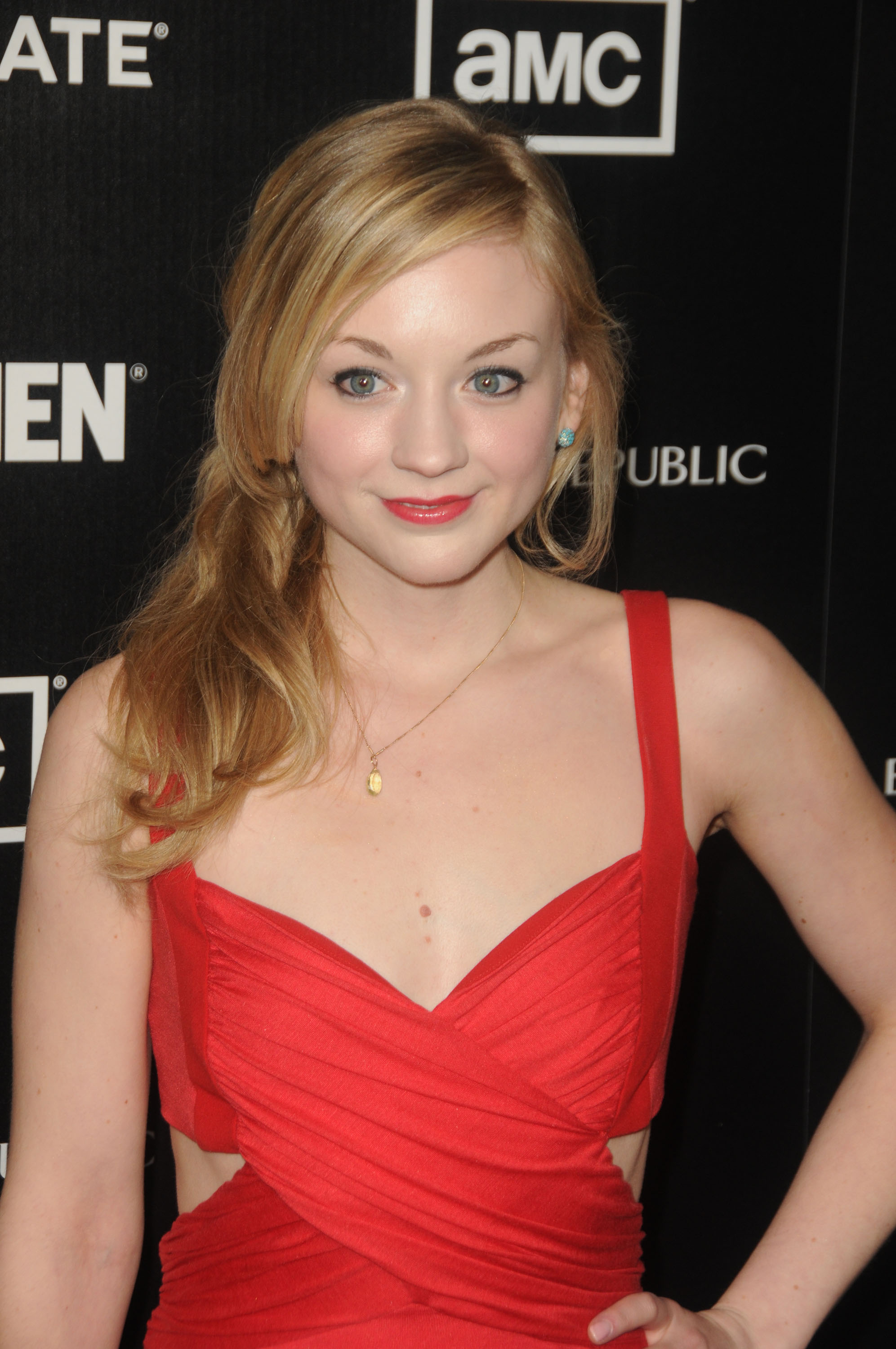 Emily Kinney Fakes