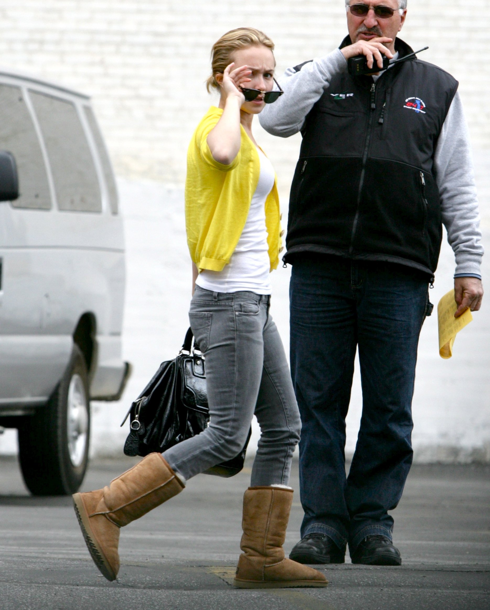 Hayden_Panettiere_back_in_Los_Angeles-01_122_1054lo10.jpg
