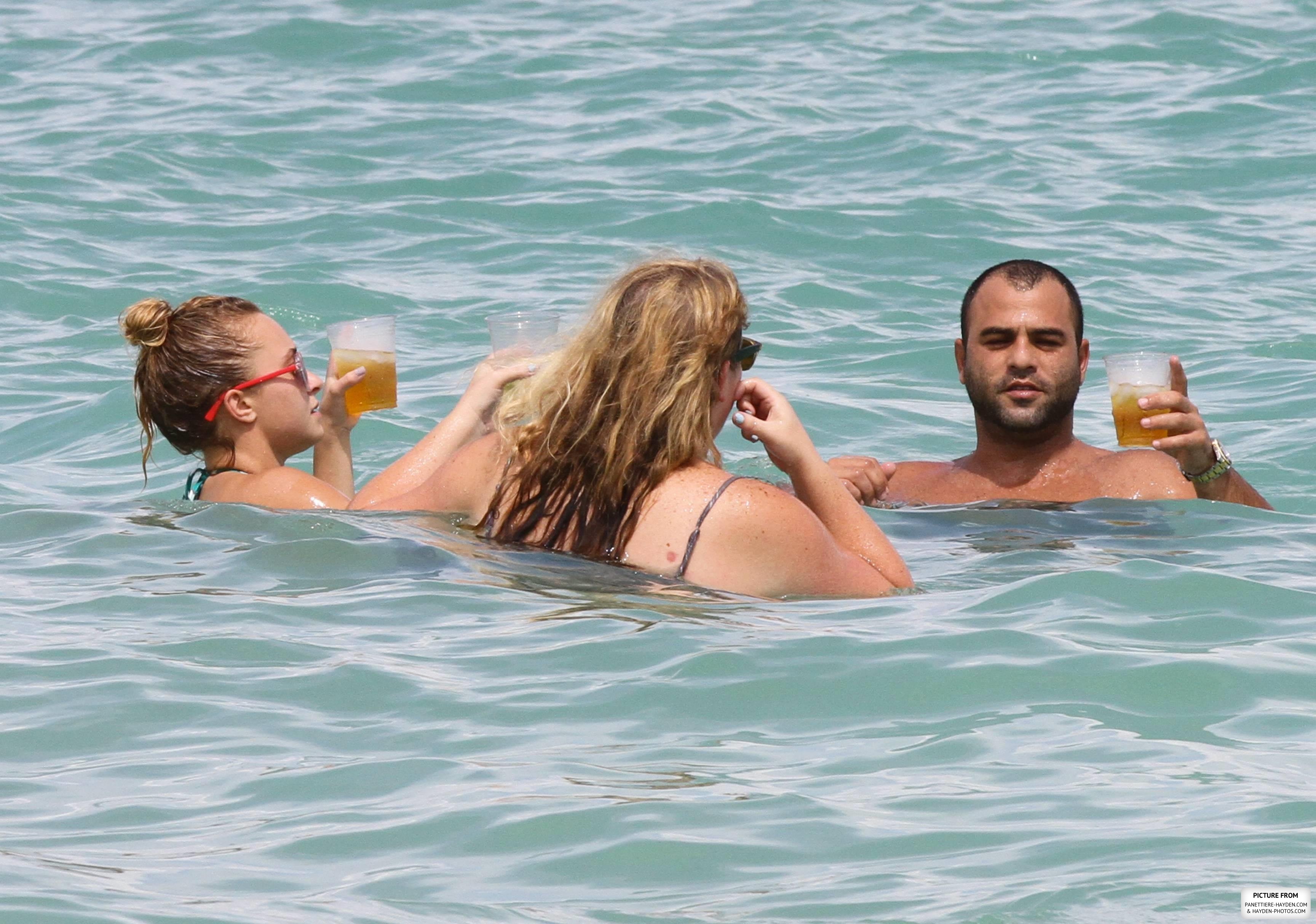 Hayden Panettiere Wearing a Bikini at Hollywood Beach Florida on September 1 2013048.jpg