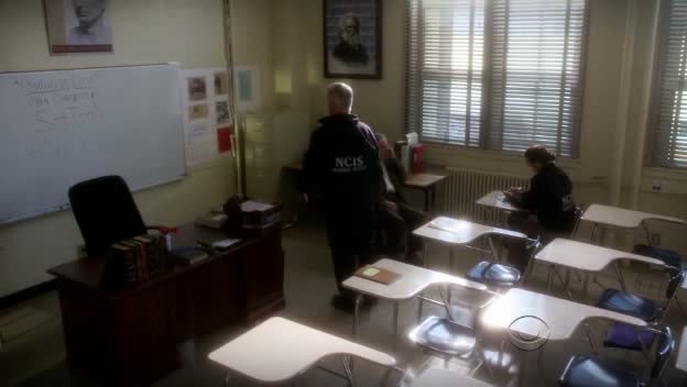 8x02_00060.jpg