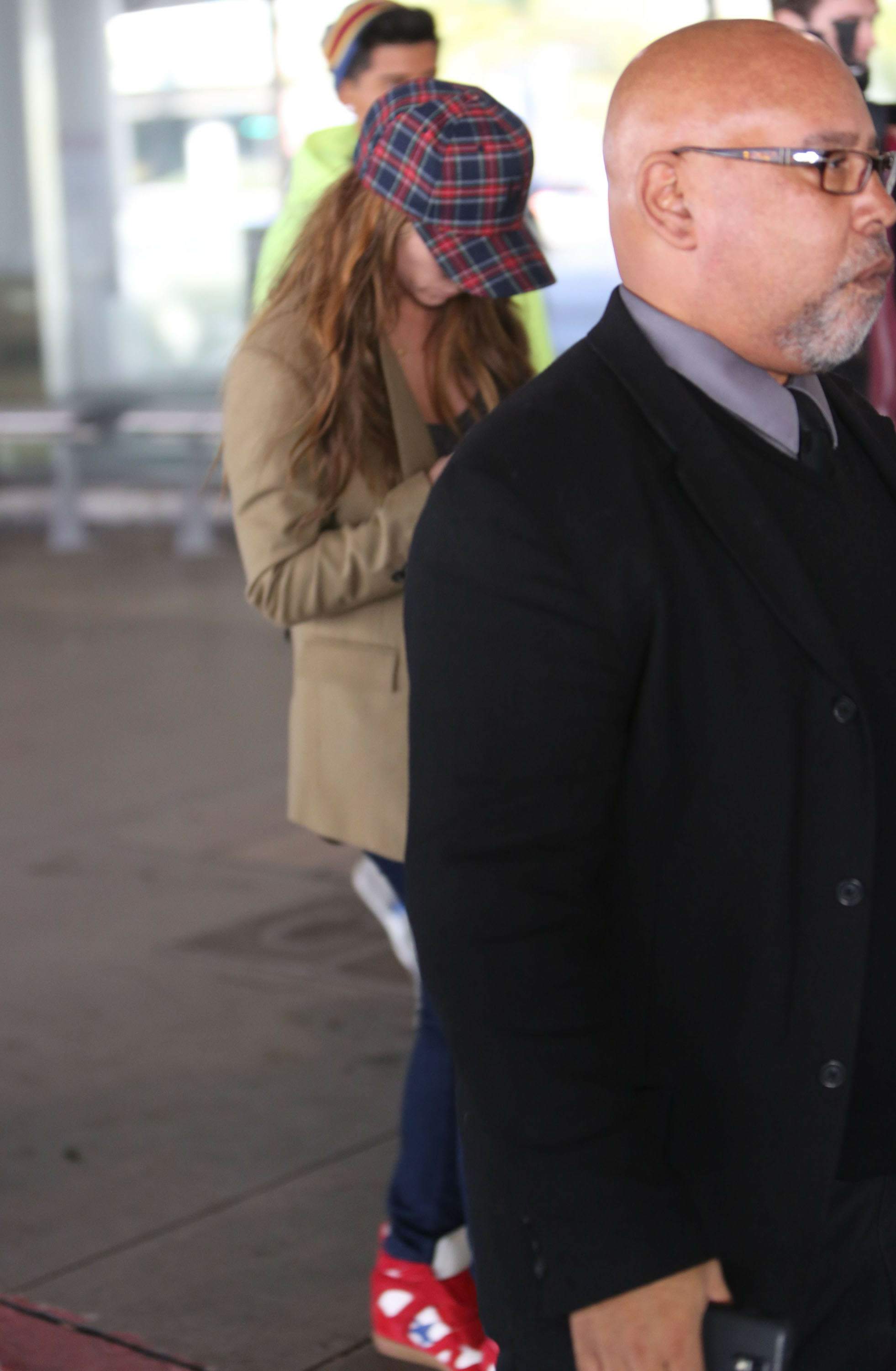  Jennifer Love Hewitt 2012-12-29 - At LAX Airport  019.jpg