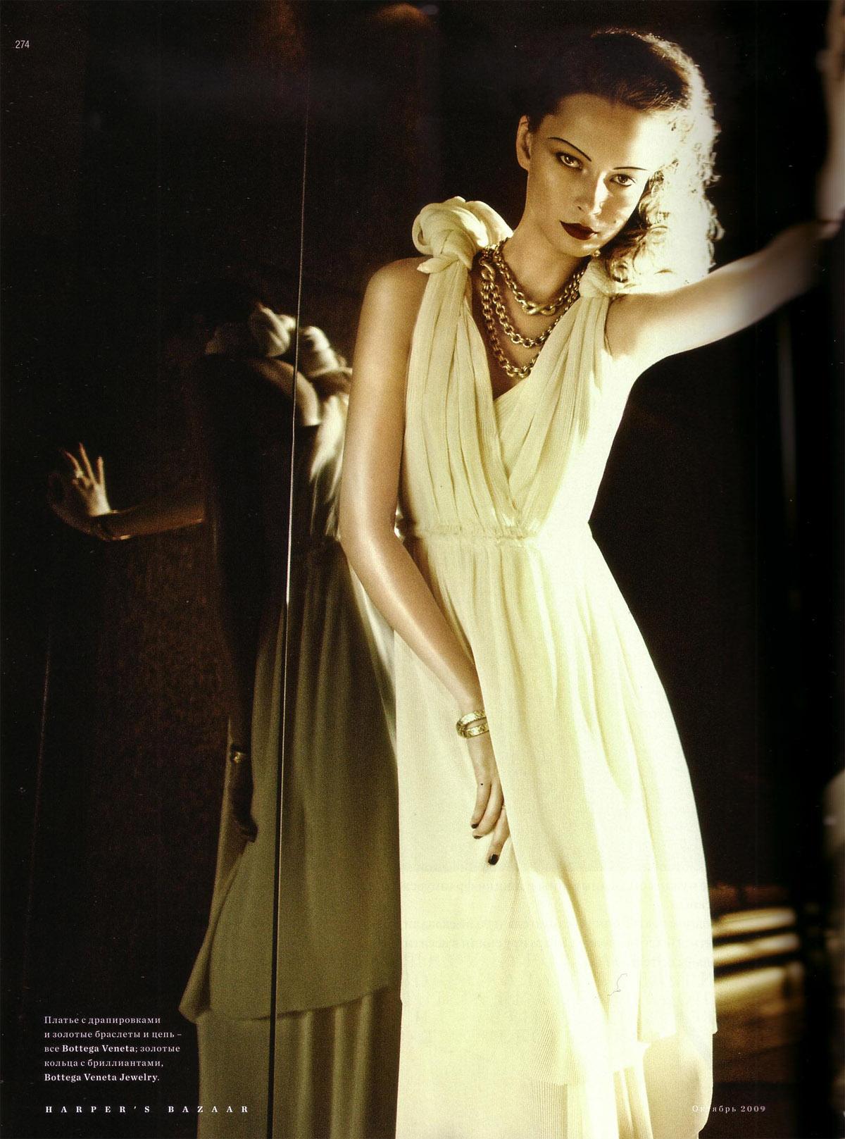 Tiiu_Kuik___Harper_s_Bazaar_Russia___October_2009_01.jpg