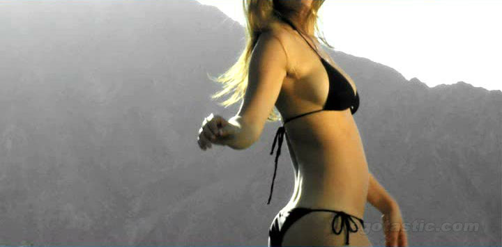 bar-refaeli-hurley-bikini-cap-03.jpg
