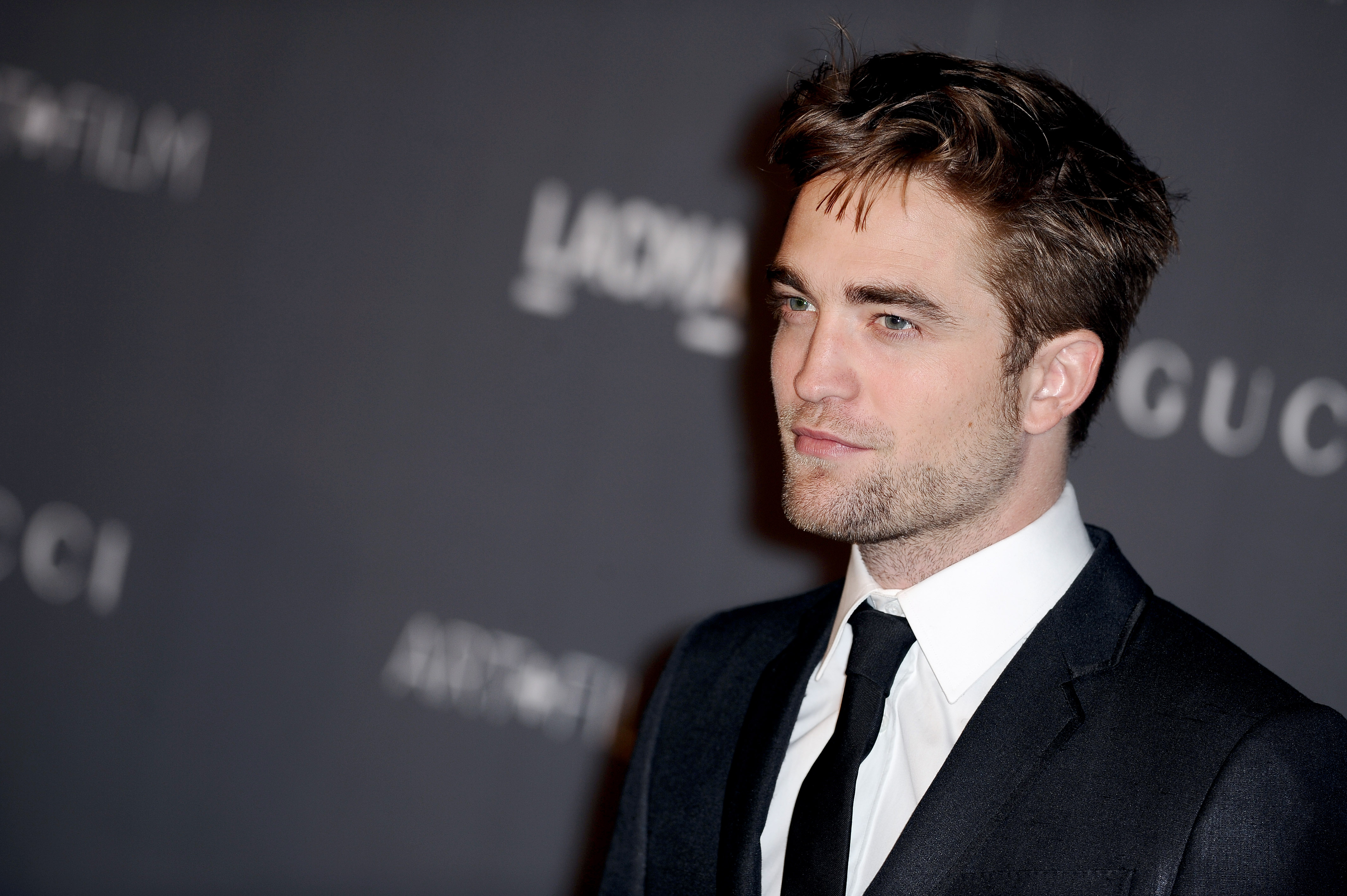 pattinsonlifelacma10272012-13 (1).jpg