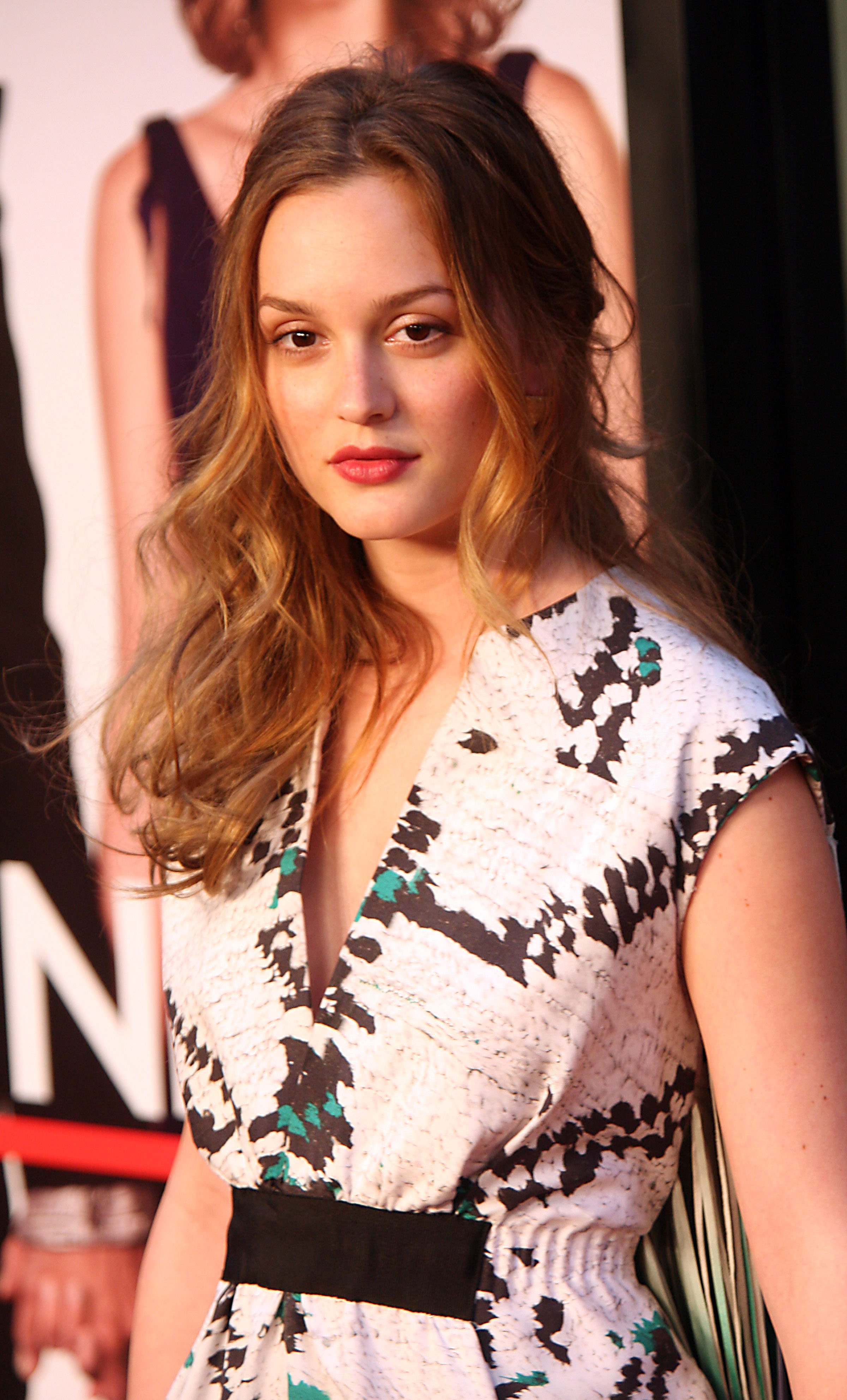 11769_lEiGhToNmEeStErDaTeNiGhTpReMiErE040610nBs10_122_1046lo.jpg