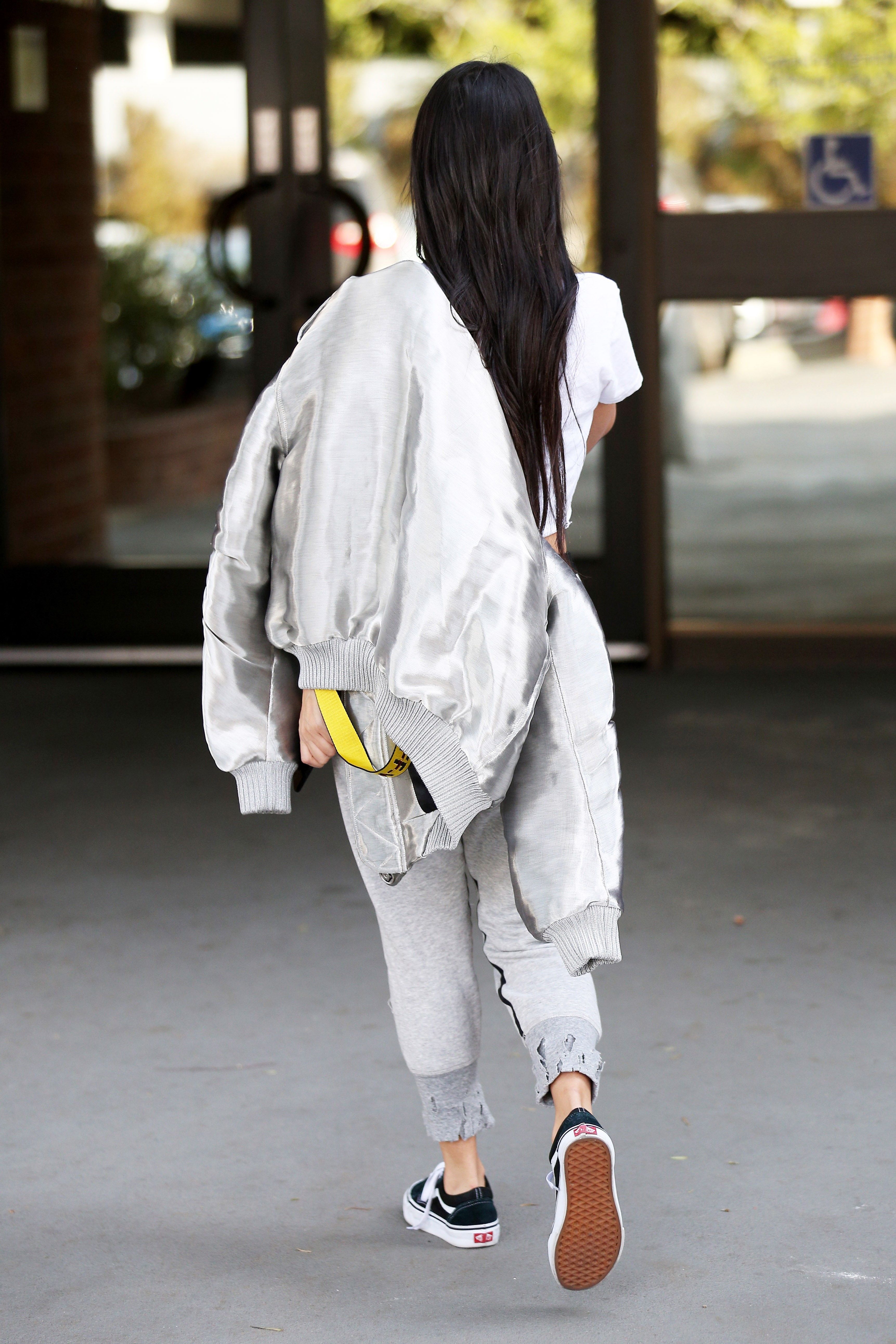 MCFan@celeblounge.net15-03-2017 07-34Kourtney Kardashian - 179272-025.jpg