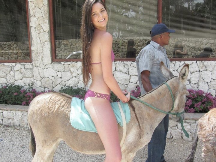 Kendall & Kylie Jenner - Dominican Republic vacation 31.jpg