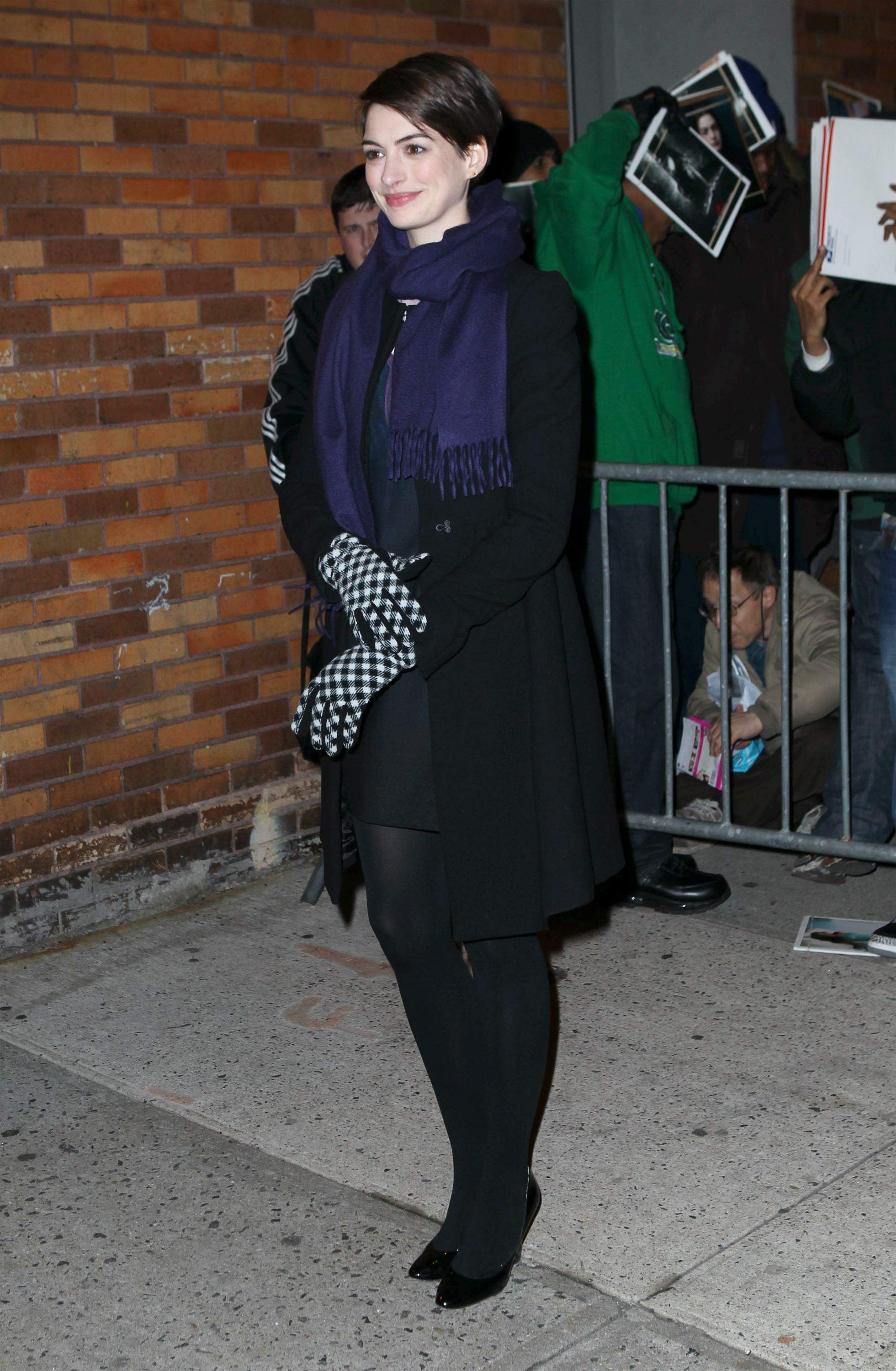 Anne Hathaway outside of The Daily Show 014.JPG