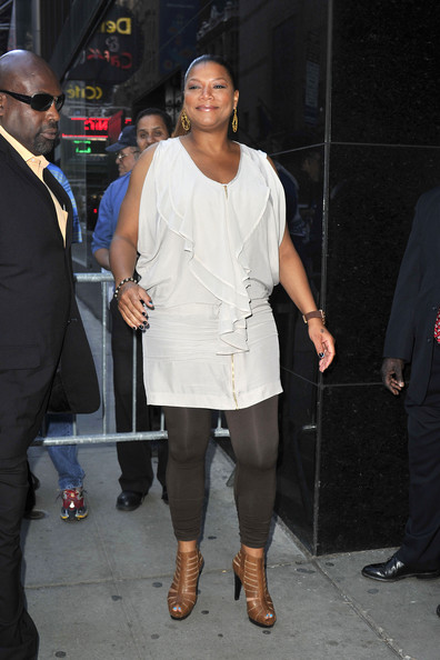 QueenLatifahlooksfreshfacedspritelydespitenbsjN4n13CYl.jpg