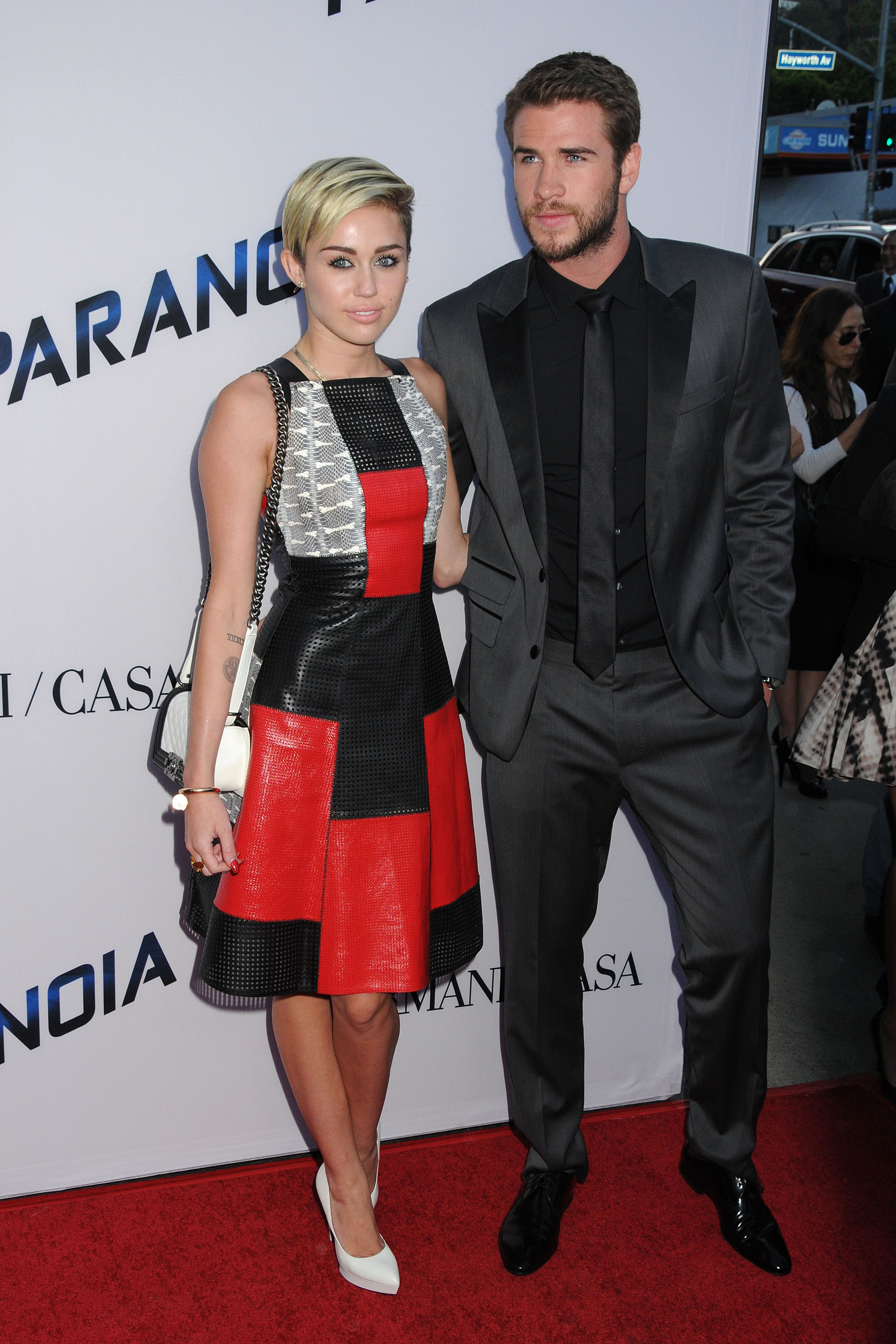 celebrity-paradise.com-The Elder-miley _73_.jpg