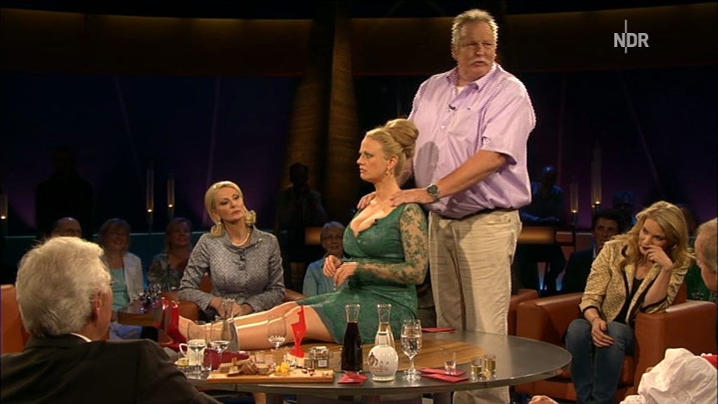 vlcsnap-2012-06-24-04h00m17s231.png