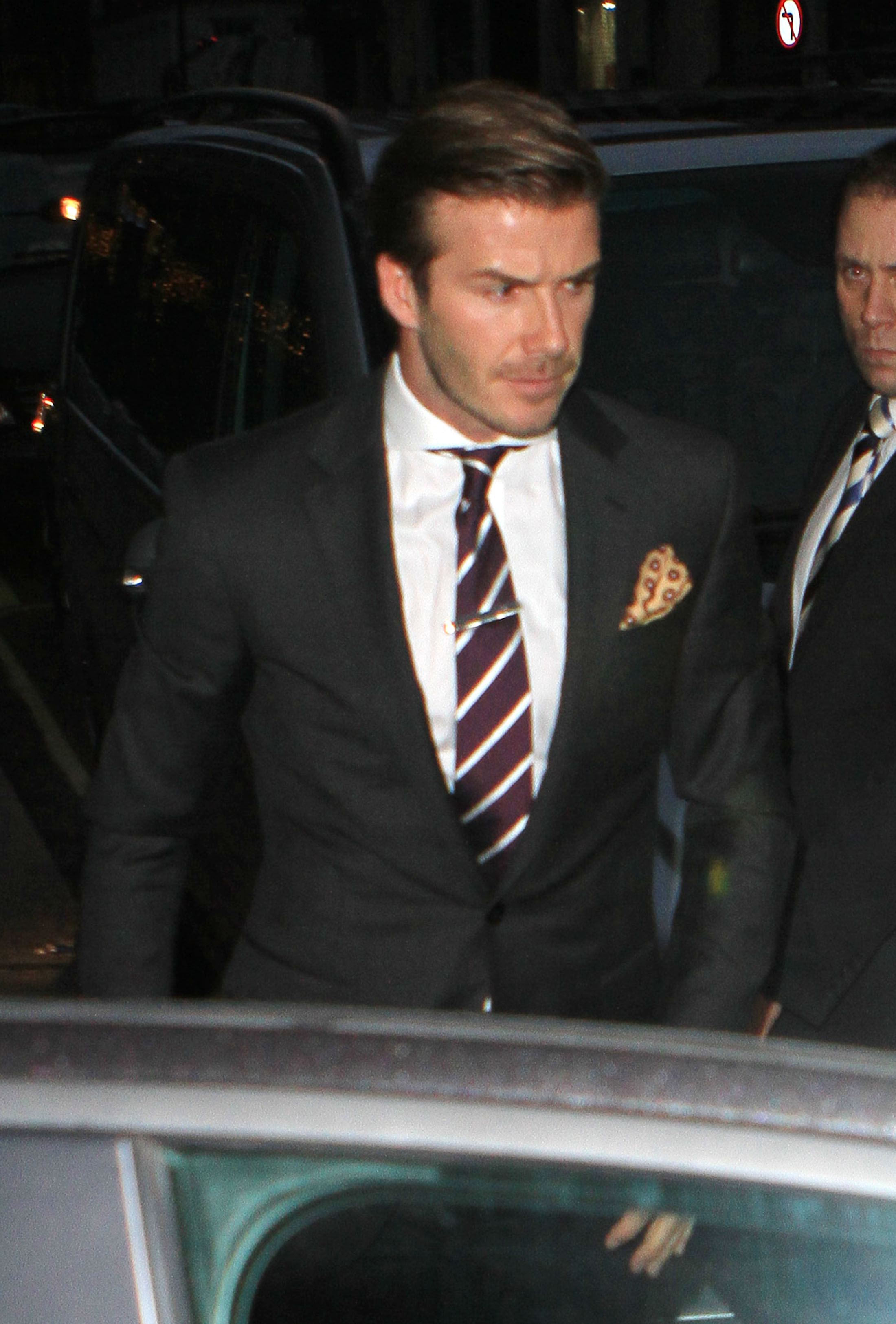 34979_Beckhamfamily_LeaveTrendyClaridgesHotelinLondonDecember312011_By_oTTo3_122_90lo.jpg
