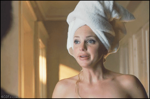 Anna Faris - House Bunny Towel Drop [UNCUT;Bare Ass Visible].gif