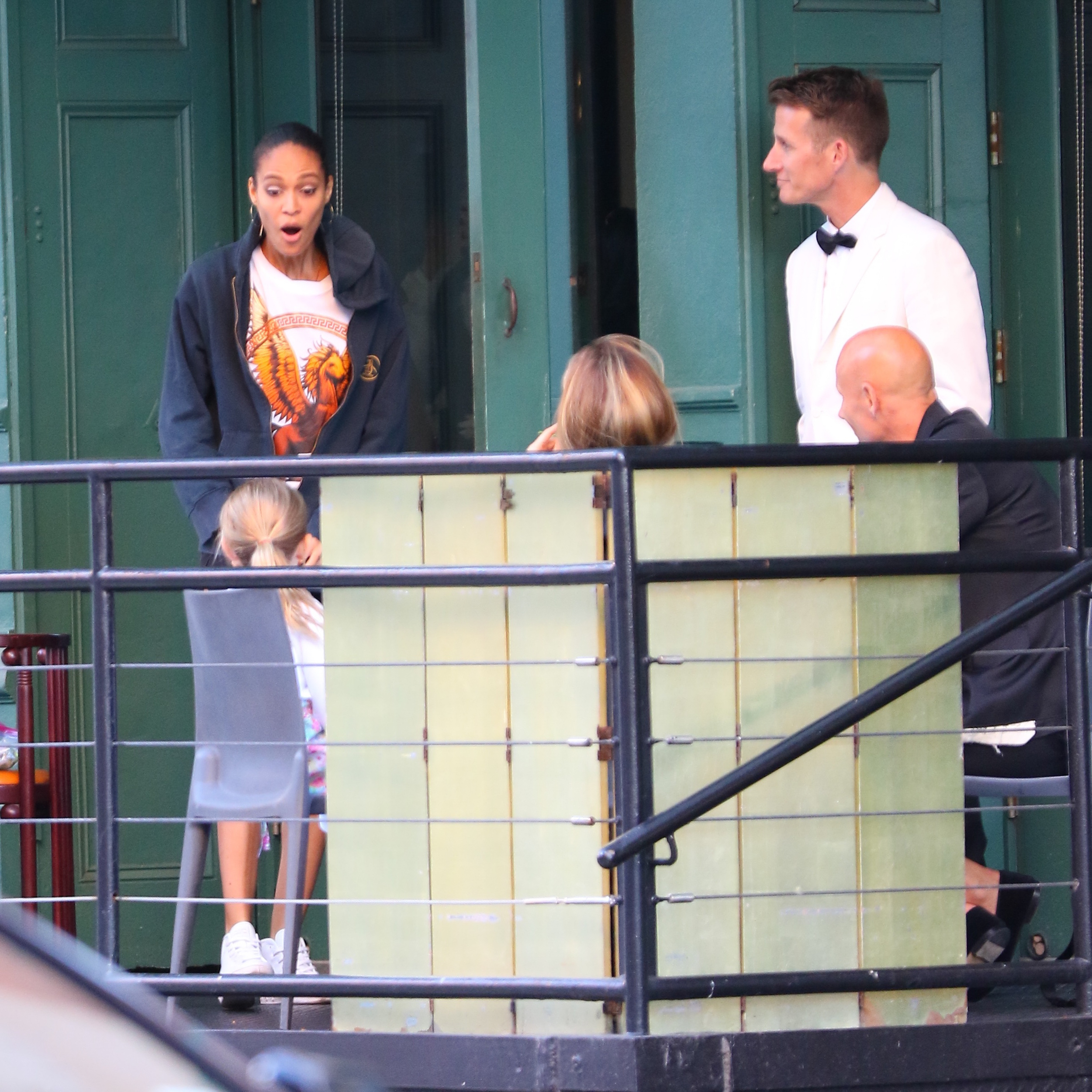 MCFan_for_Celeblounge&HQCelebCorner18-06-2016 08-12_18.jpg