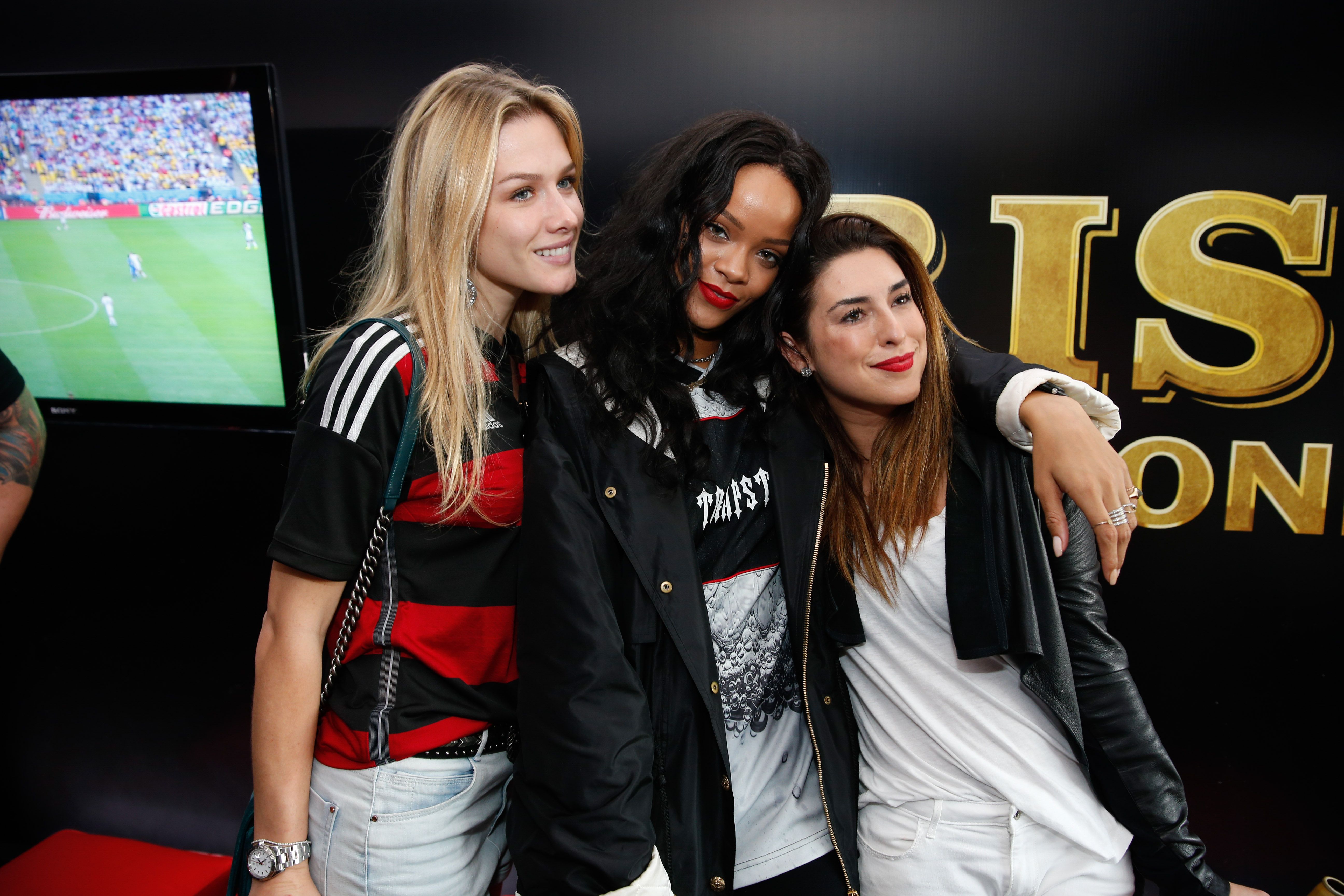 Rihanna0117.jpg