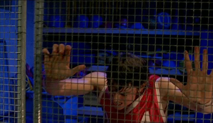 TwoTwistedS01E11-GrandFinal.avi_000510120.jpg