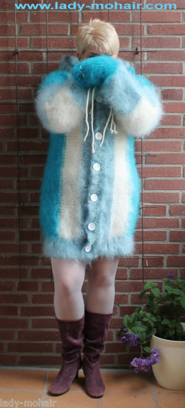 Coat blau weiß hooded2.jpg