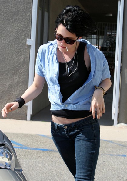 KristenStewartLeavingTheRunaways14.jpg