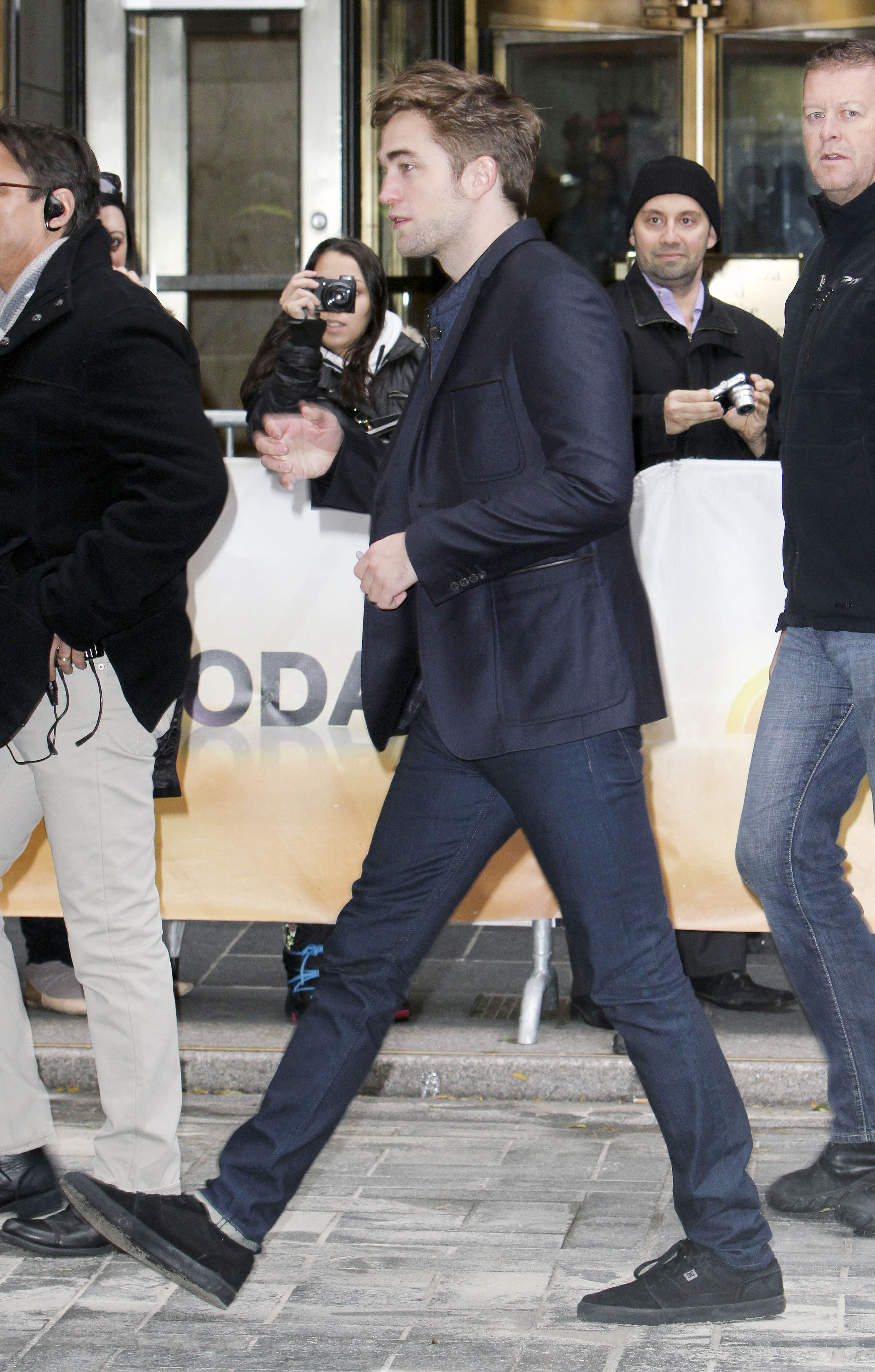 pattinsonlifetoday112012 (6).jpg
