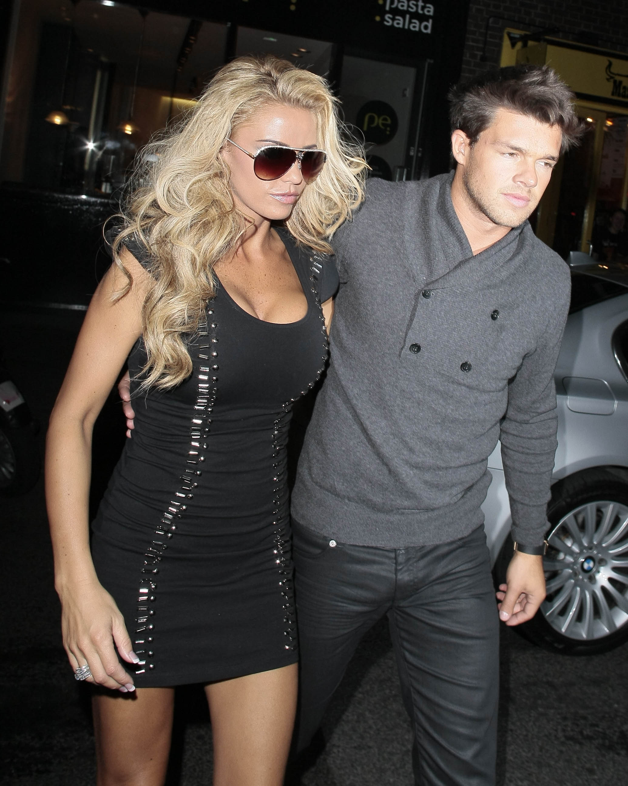 MCFan_for_celeblounge13-07-2011 00-00_09.jpg