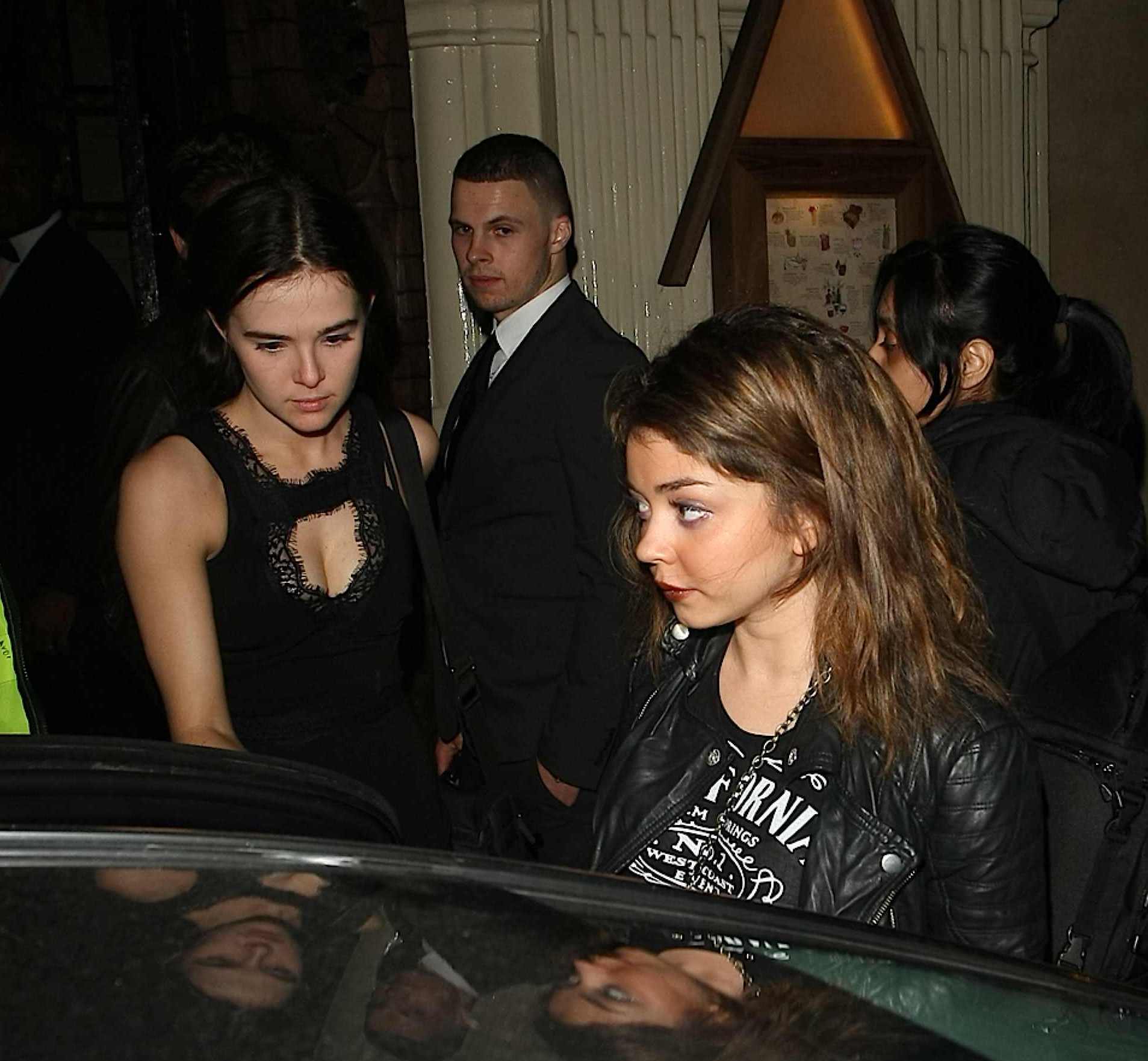 SarahHyland_ZoeyDeutch_OALondon_June29_2013_ (2).jpg