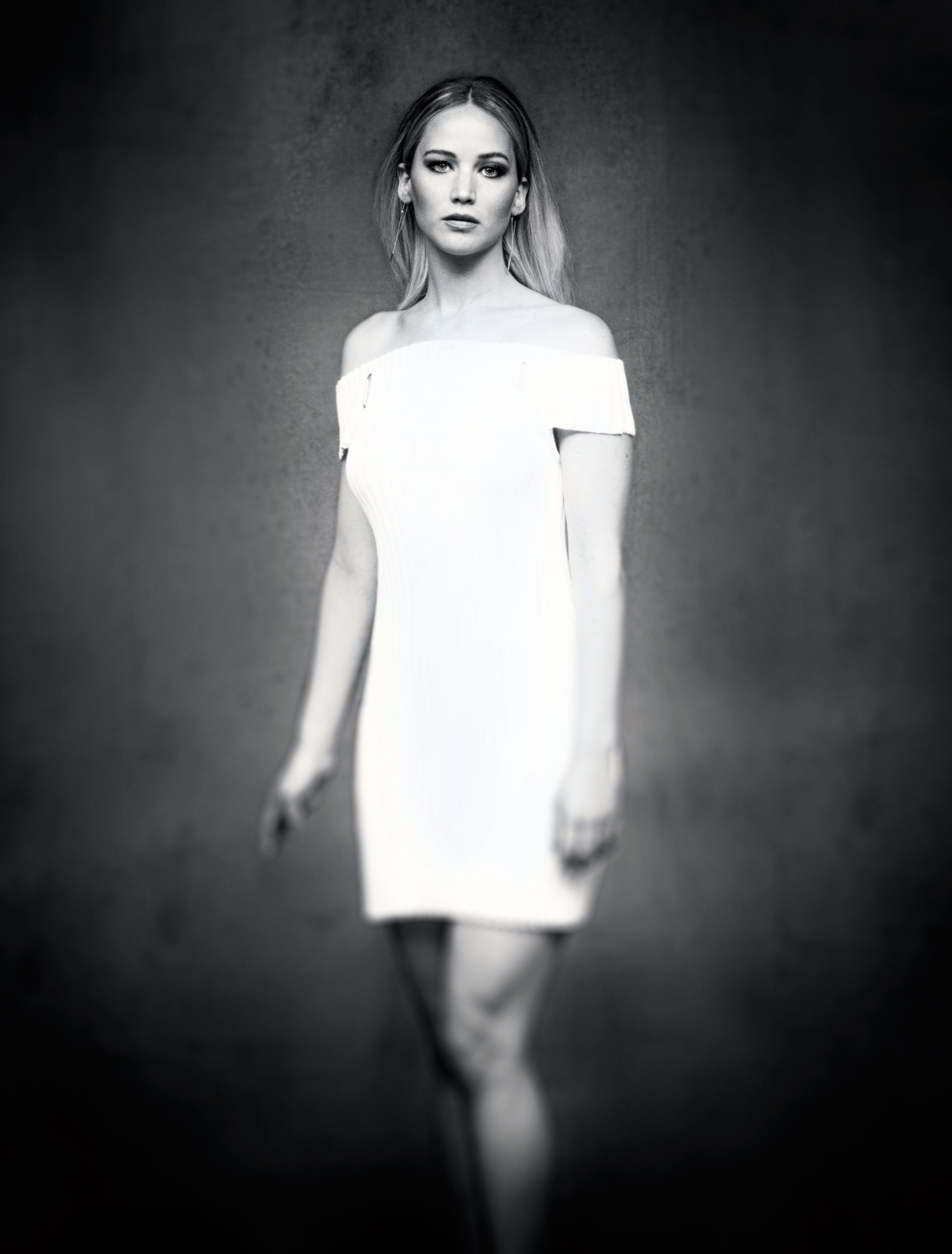 Jennifer Lawrence - Sarah Dunn Photoshoot for Entertainment Weekly taken July 2015.jpg