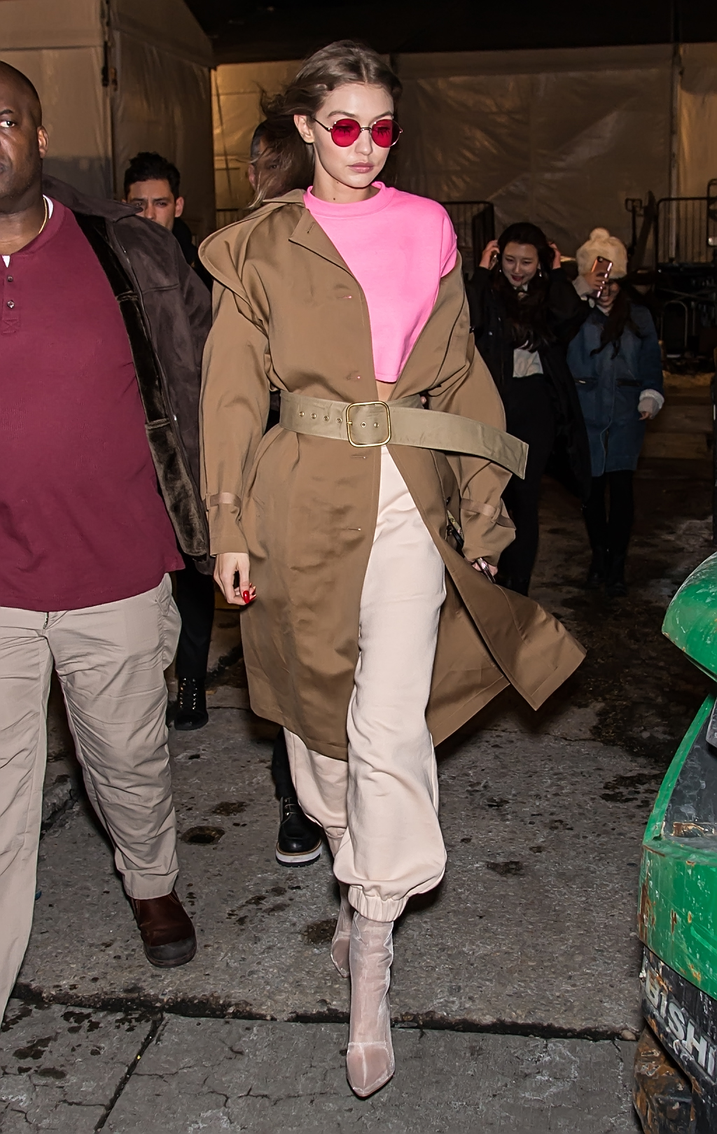 GigiHadid_10022017PU_17.jpg