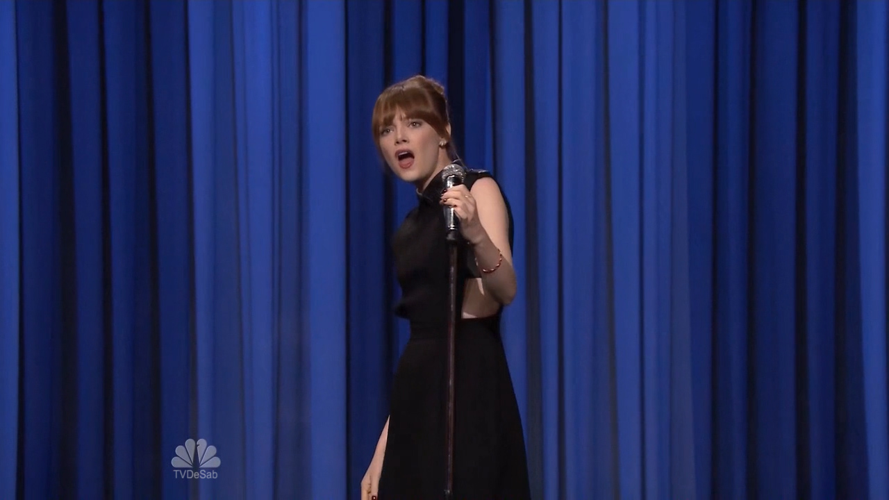 Emma_Stone_-_Jimmy_Fallon_(2)_720p_2014_04_28.ts.Standbild004.jpg