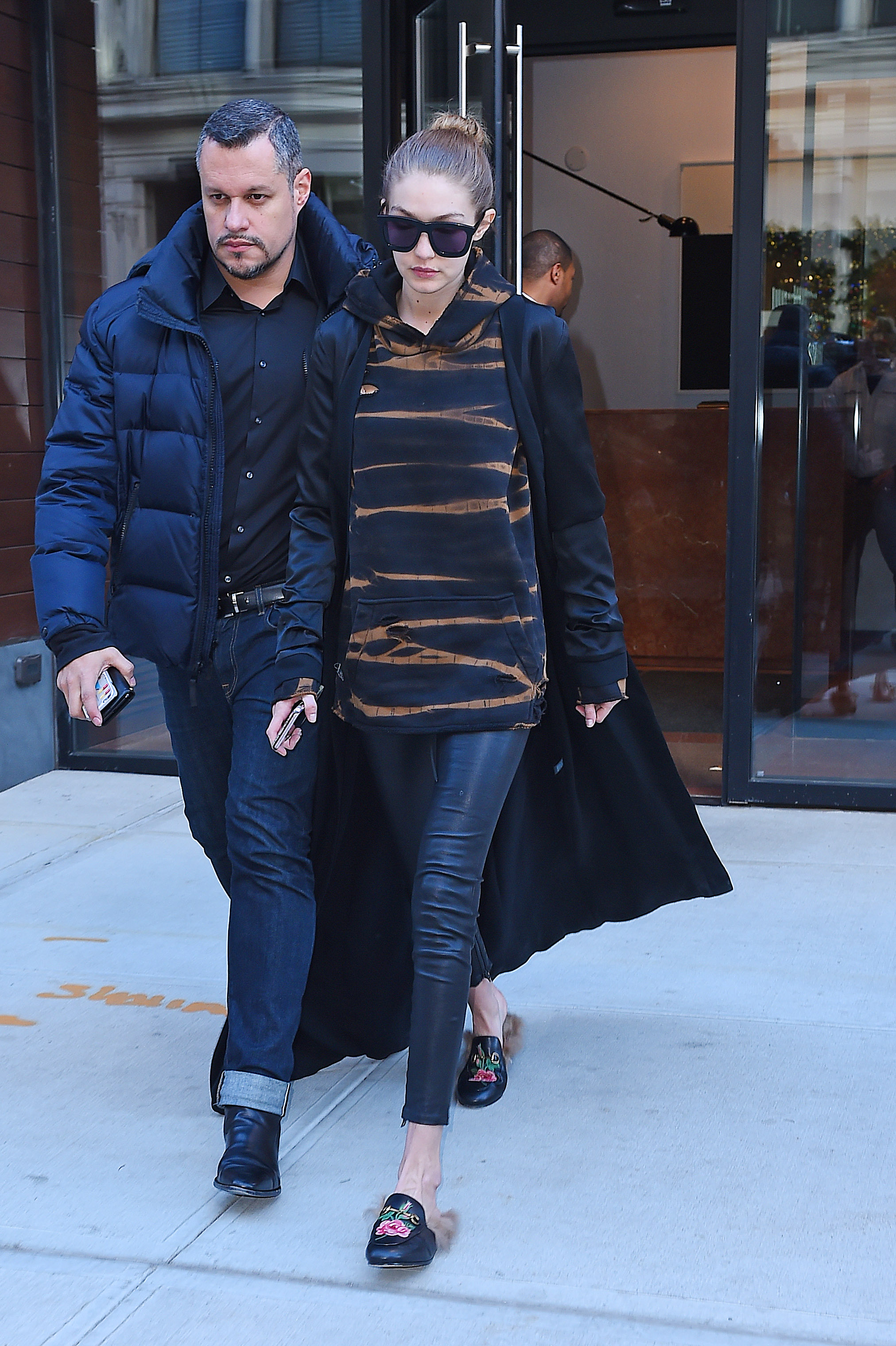 GigiHadid_09122016P_32.jpg