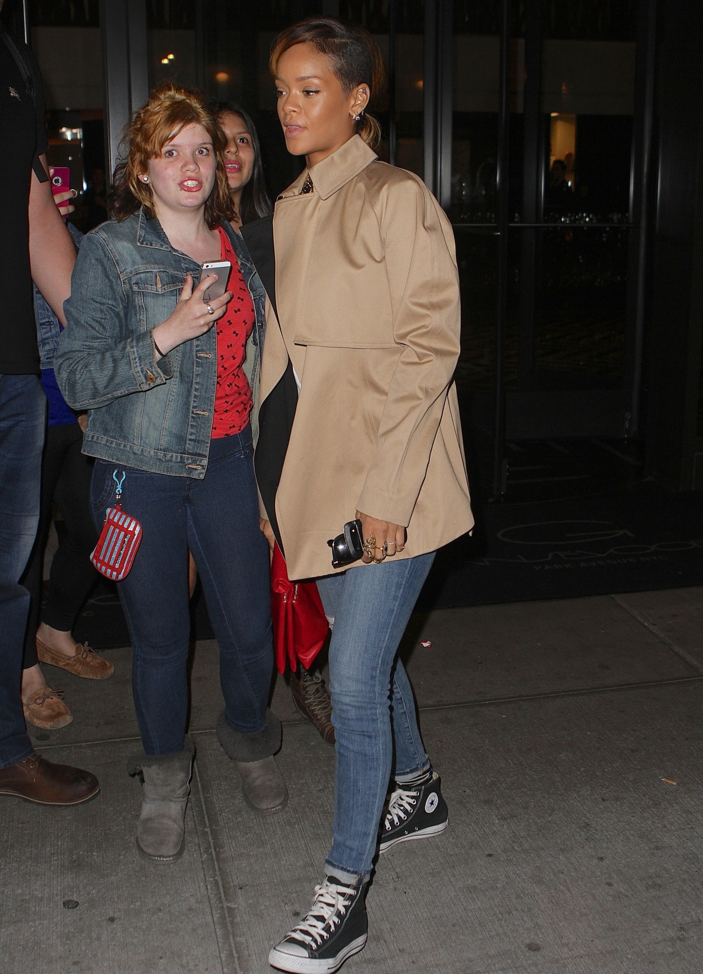 Rihanna arrives back at her hotel in NYC 10.5.2013_10.jpg
