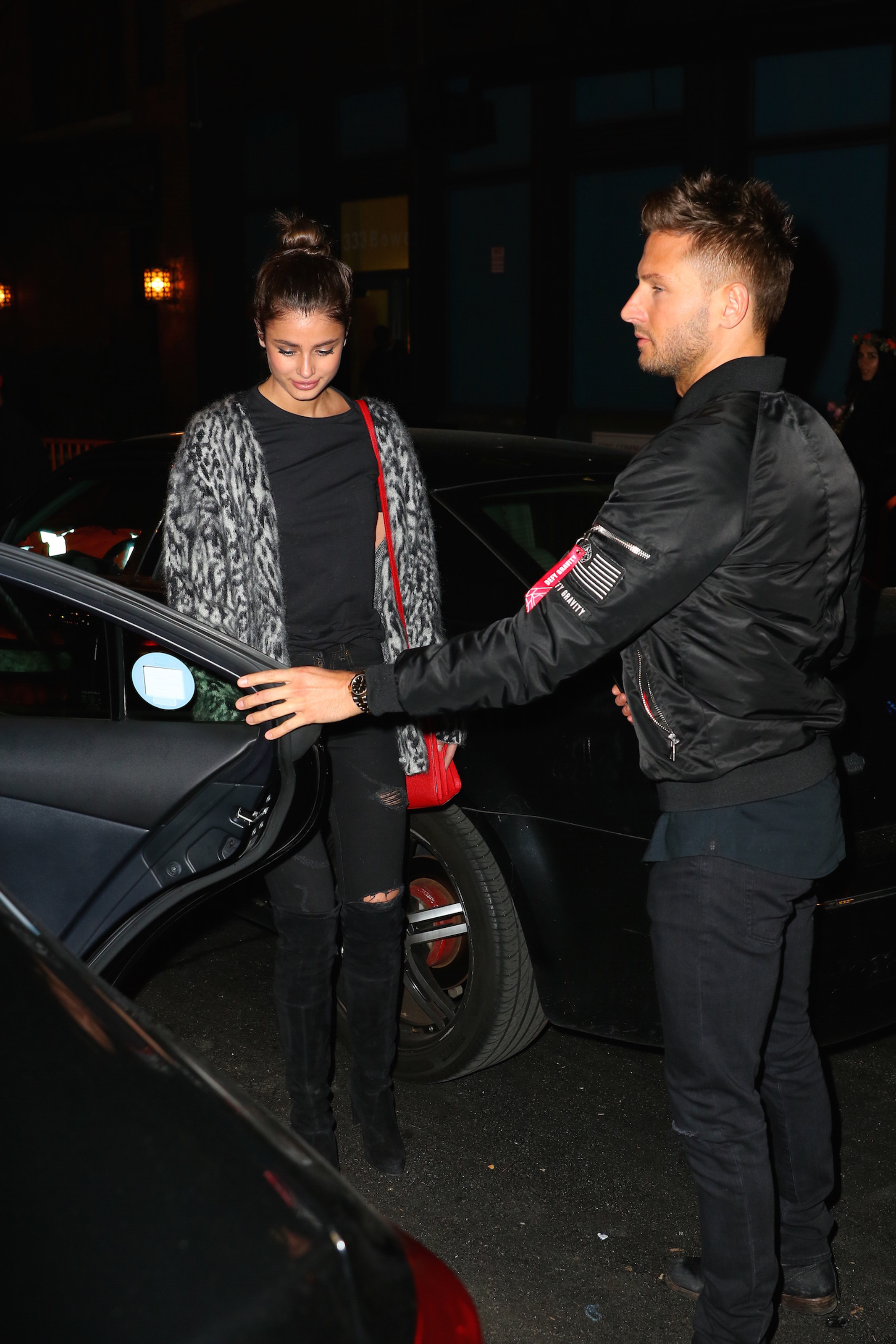 MCFan_for_Celeblounge&HQCelebCorner01-05-2016 08-24_14.jpg