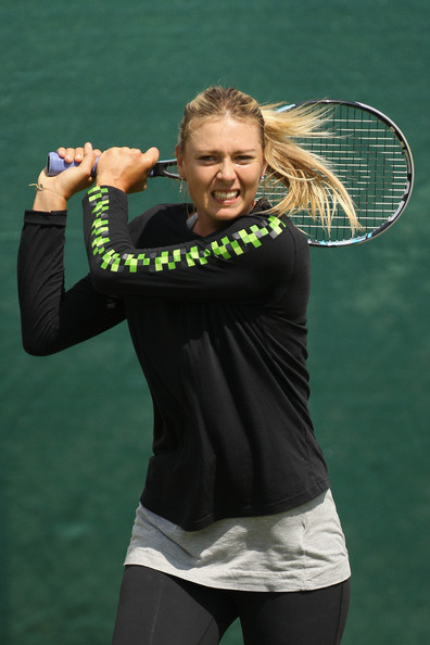 Maria+Sharapova+Championships+Wimbledon+2011+7ZjfYF1eUnpl.jpg