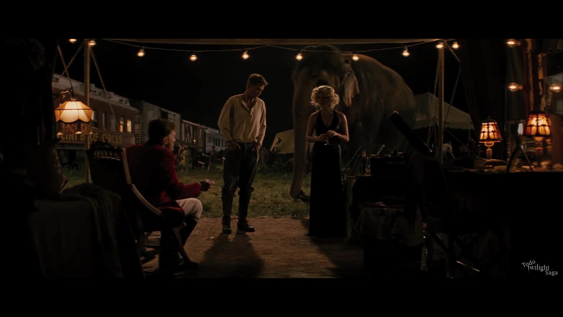TodoTwilightSaga - Water for Elephants International Trailer (201).jpg