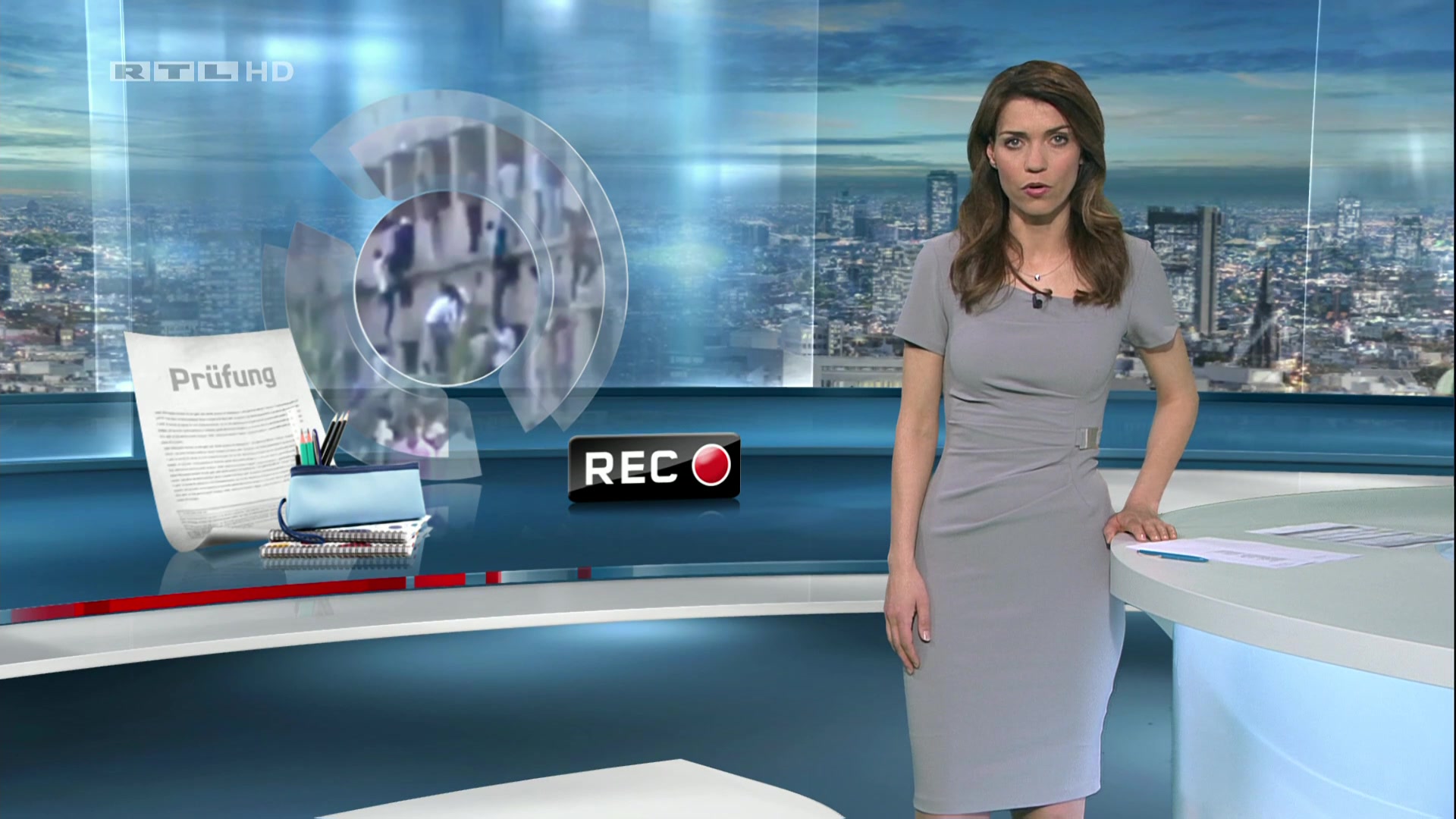 annett_moeller_20150320_rtl_aktuell_1080p_ng 063.jpg
