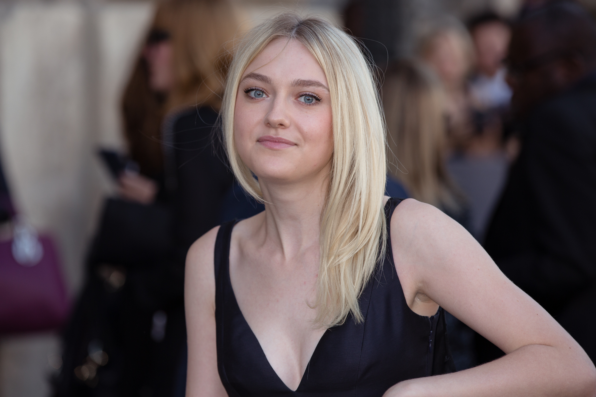 0XPOSURE_-DAKOTA_FANNING-21.jpg