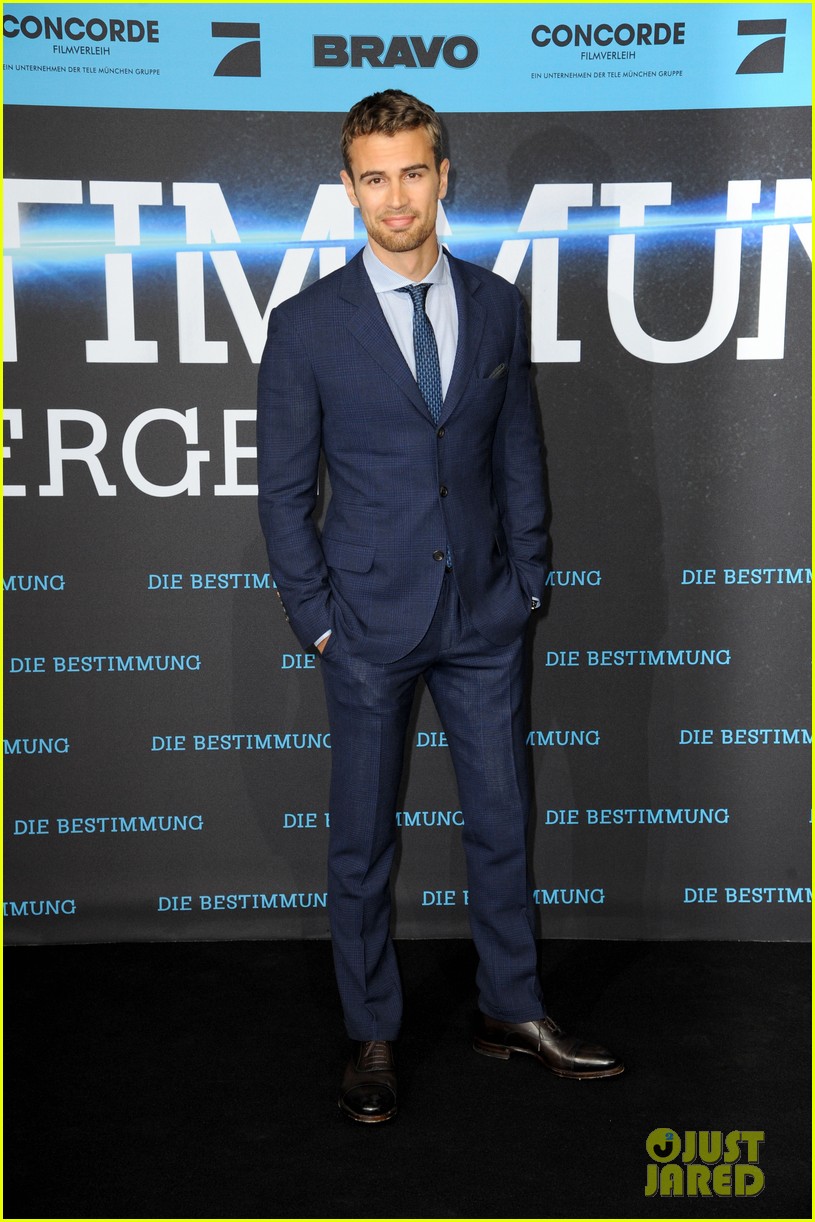 shailene-woodley-theo-james-bring-divergent-to-germany-30.jpg