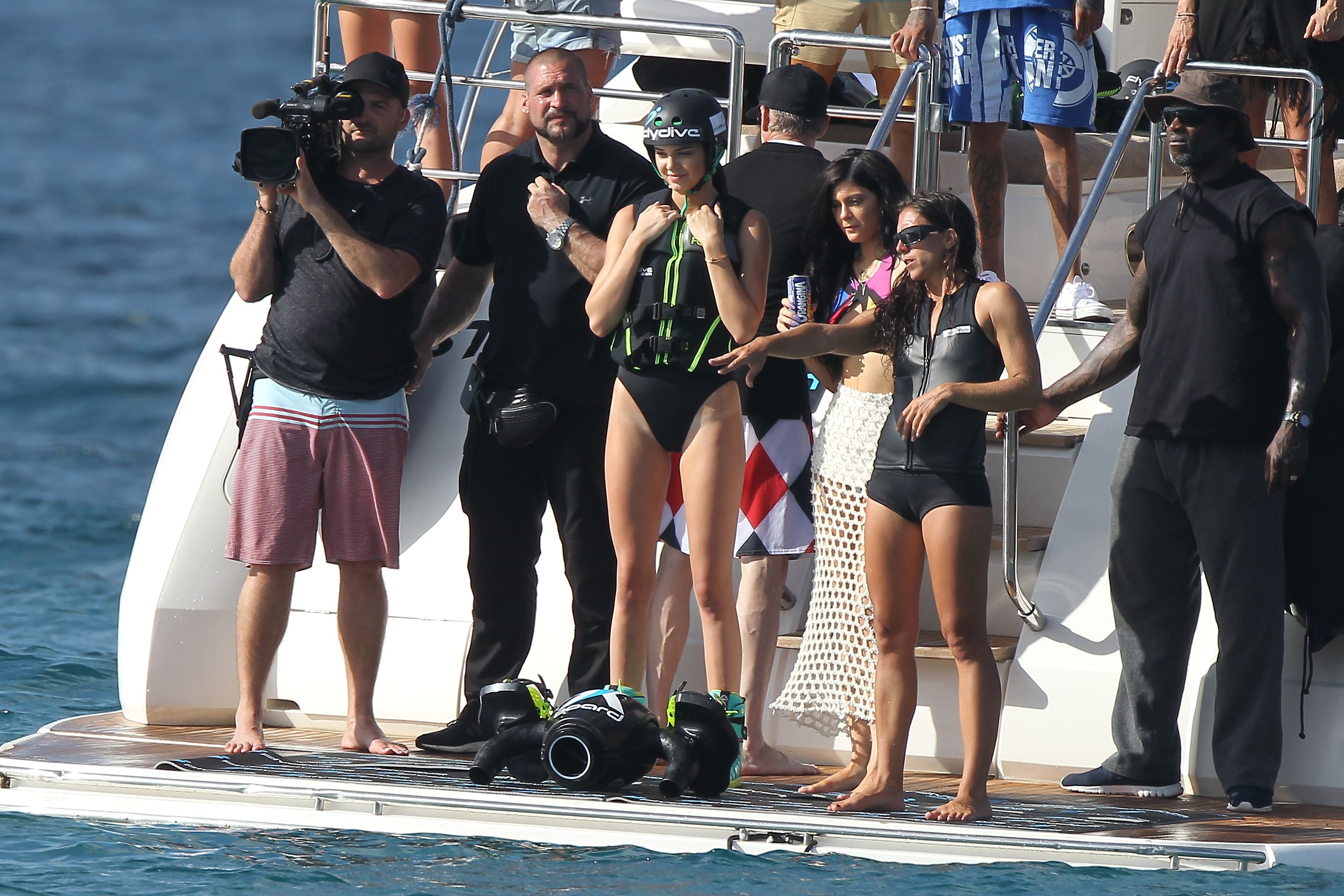 KendallJenner-2015-08-19-StBarts-009.jpg