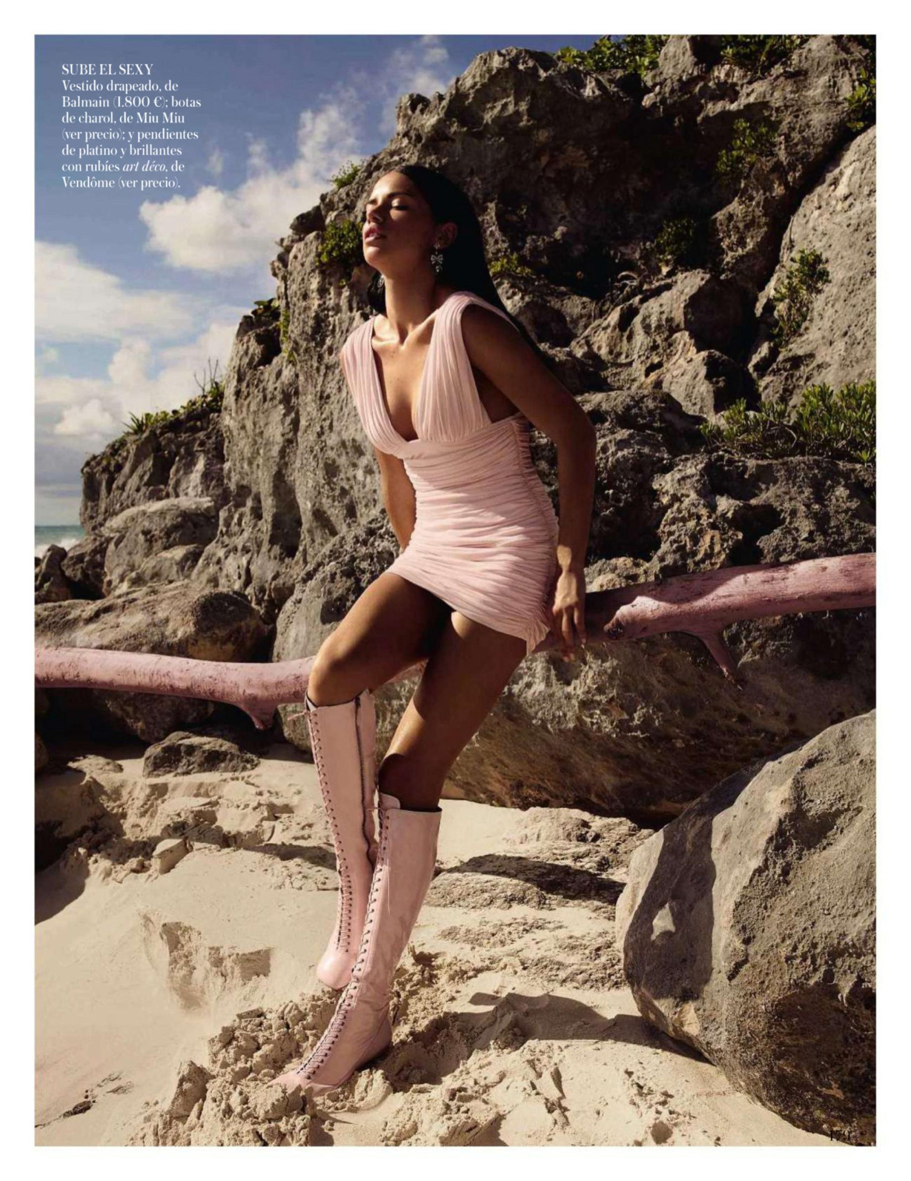 Adriana Lima - Vogue May 2014008.jpg