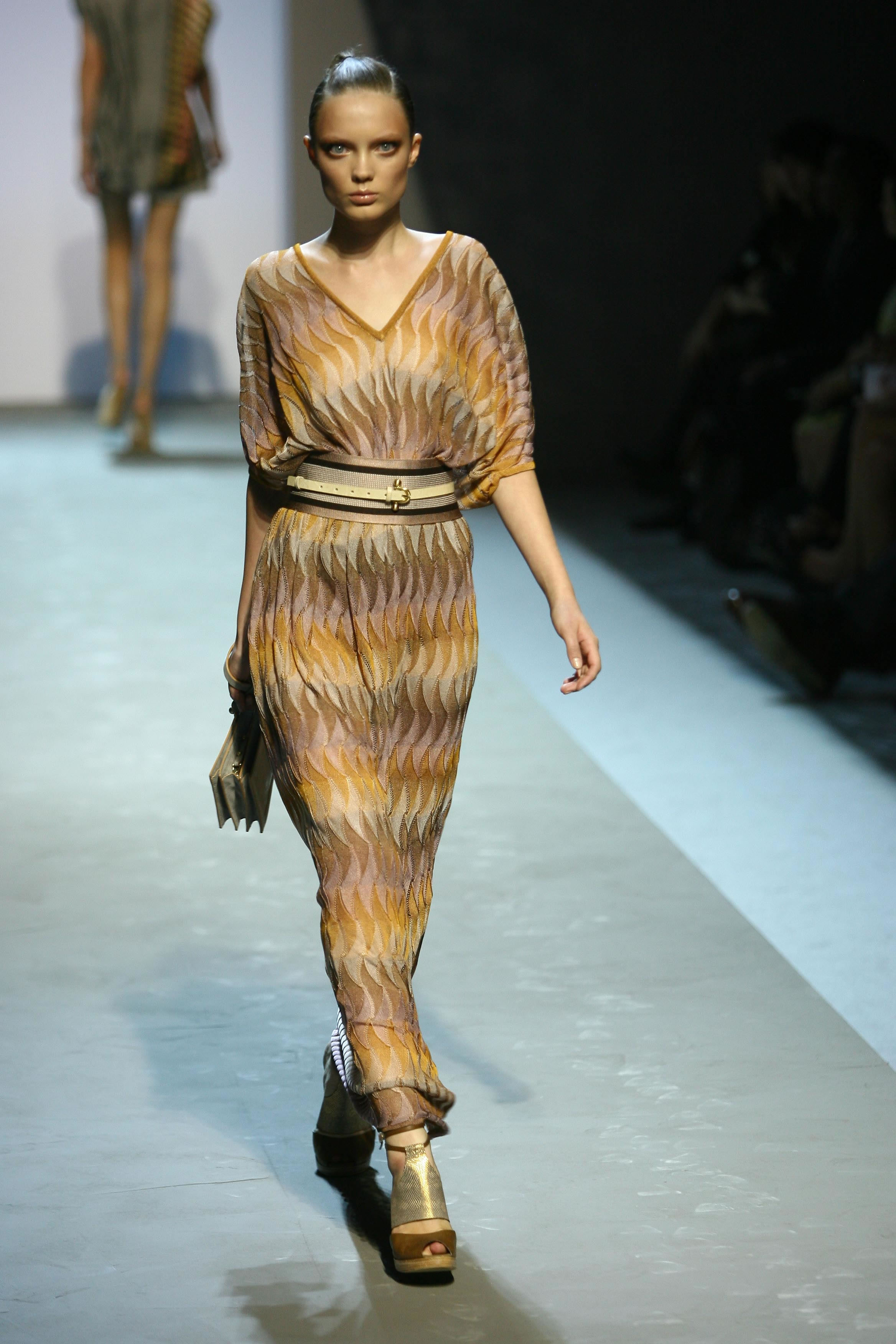 HighQualityMissoniSpringSummer2009RunwayPictures218_jpg.jpg