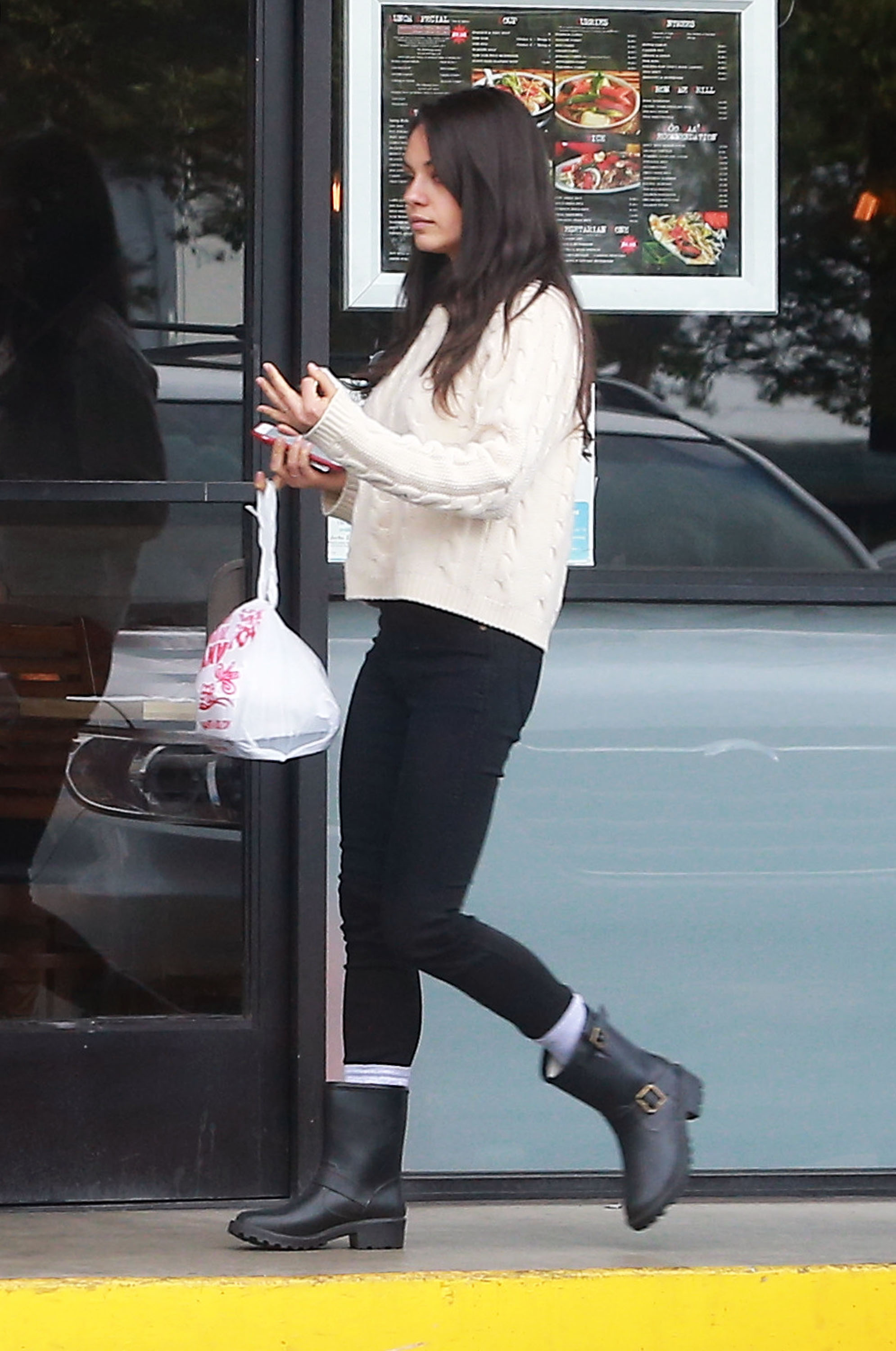 Mila Kunis seen out for Lunch in Los Angeles - March 7_ 2016_24.jpg