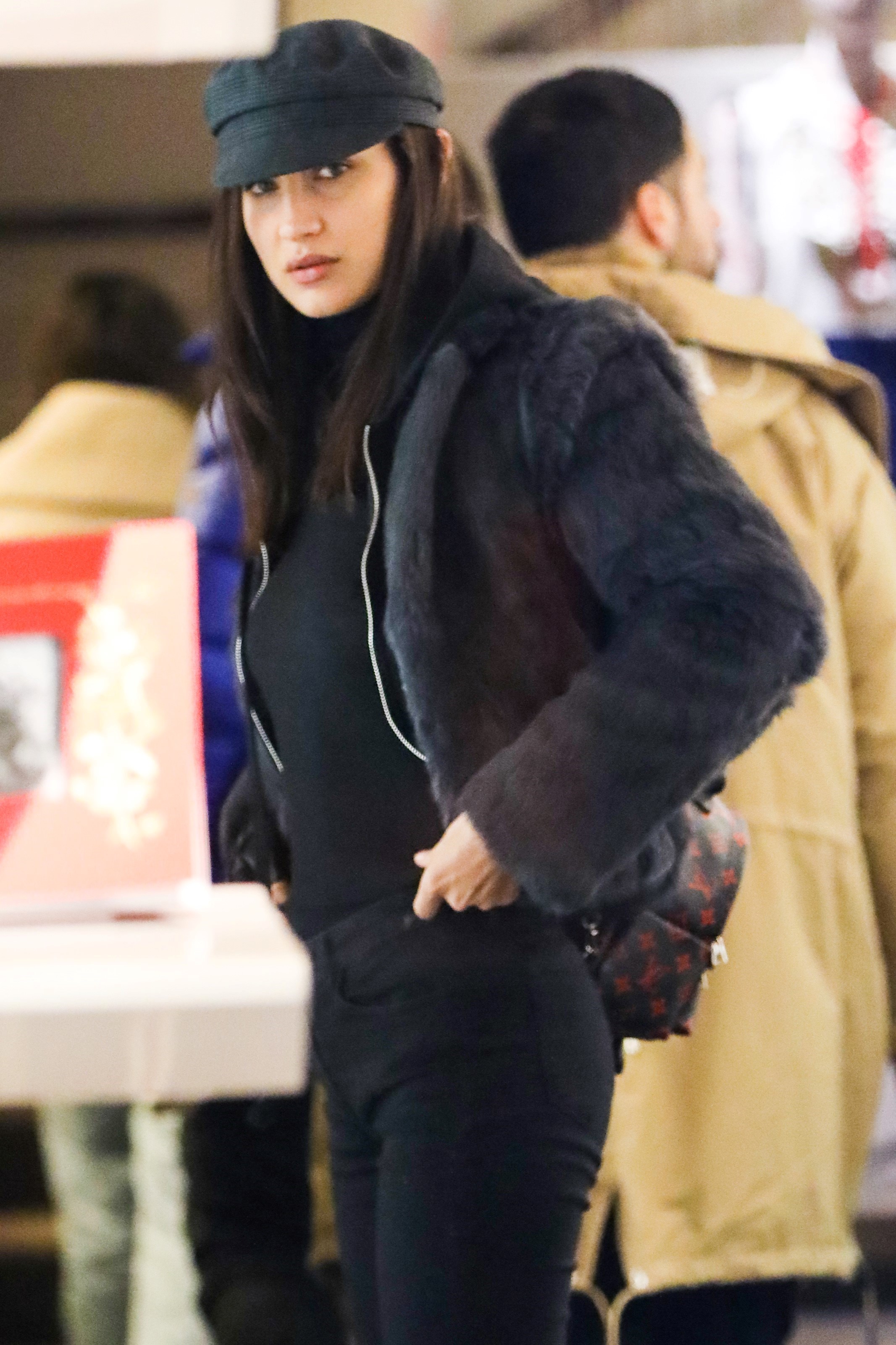 BellaHadid_24122016P_13.jpg