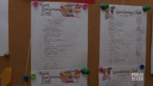Glee.S02E01.HDTV.XviD-LOL.avi_snapshot_03.17_[2010.09.22_03.08.45].jpg