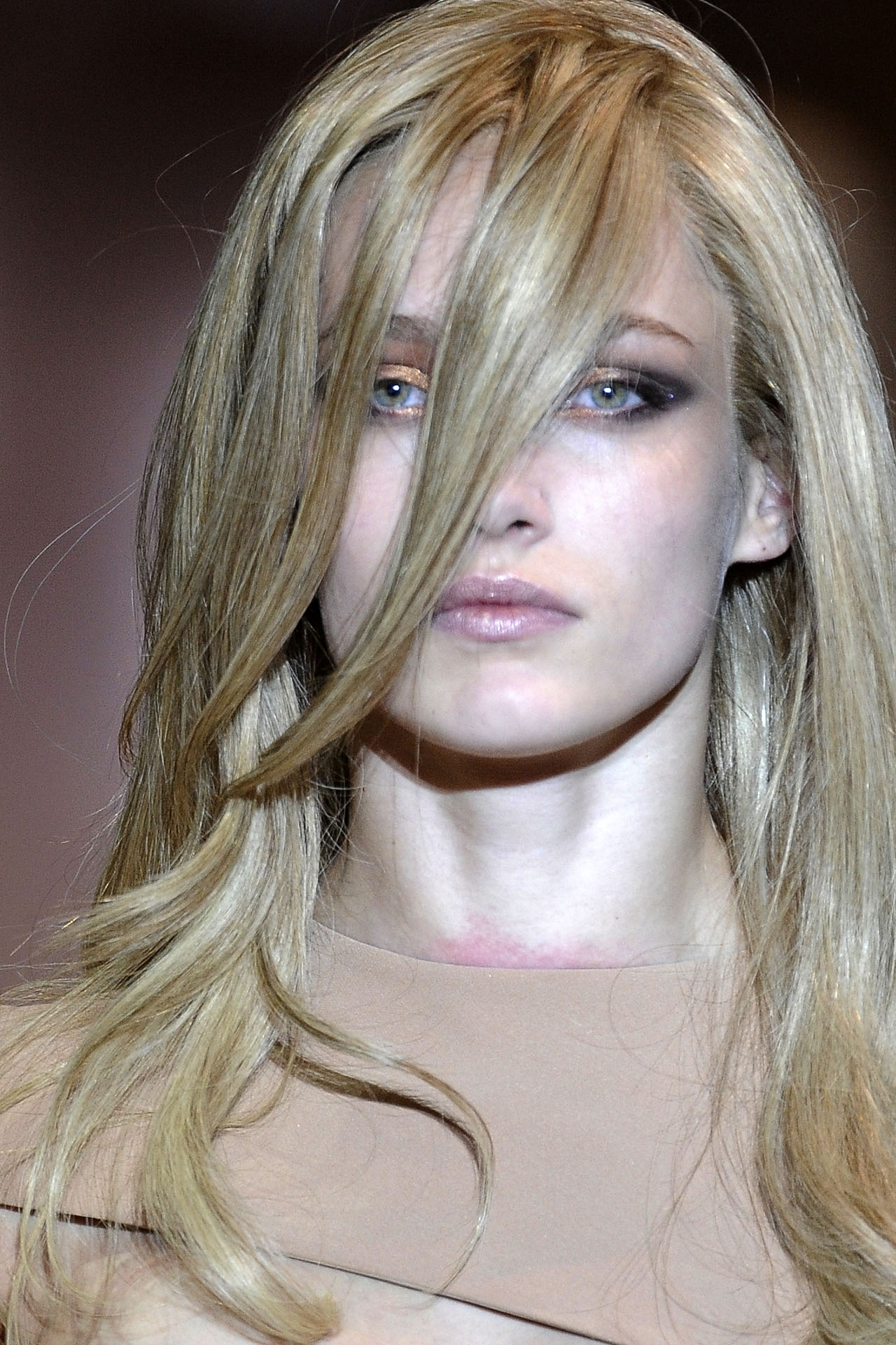 Giorgio Armani Prive - Winter 2010-2011 (Paris) 11a.jpg