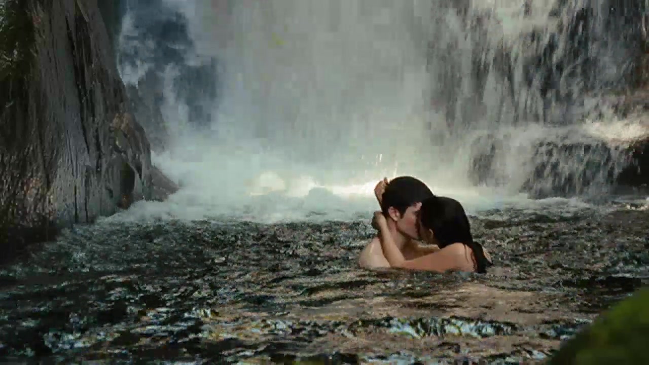 TodoTwilightSaga - Screencaps Spot Breaking Dawn  (271).jpg