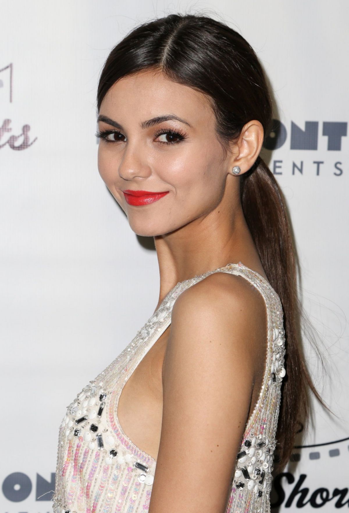 victoria-justice-at-chocolate-milk-premiere-in-hollywood_2.jpg