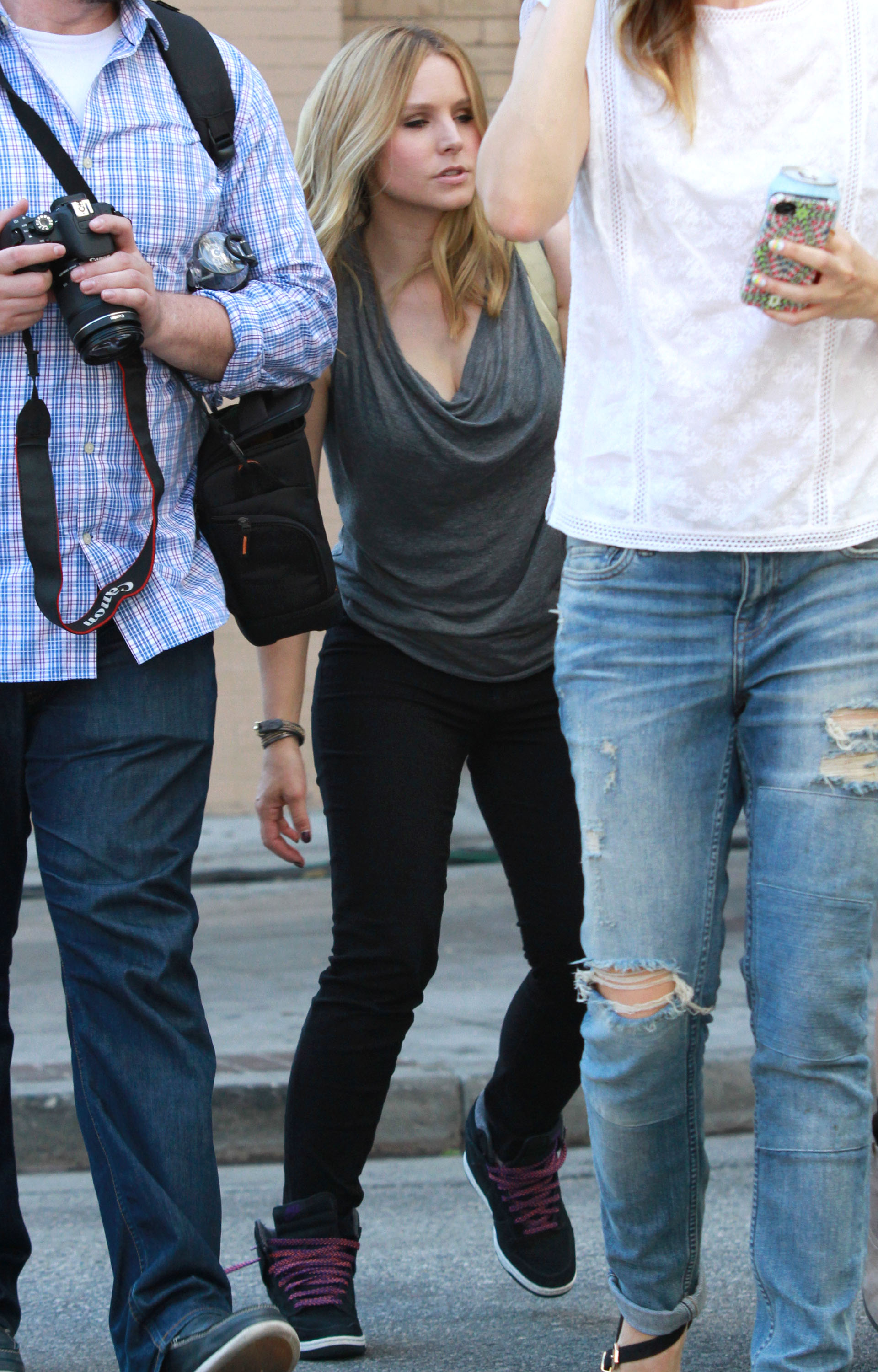 KristenBell_VeronicaMarsSet_june27_2013_ (5).JPG