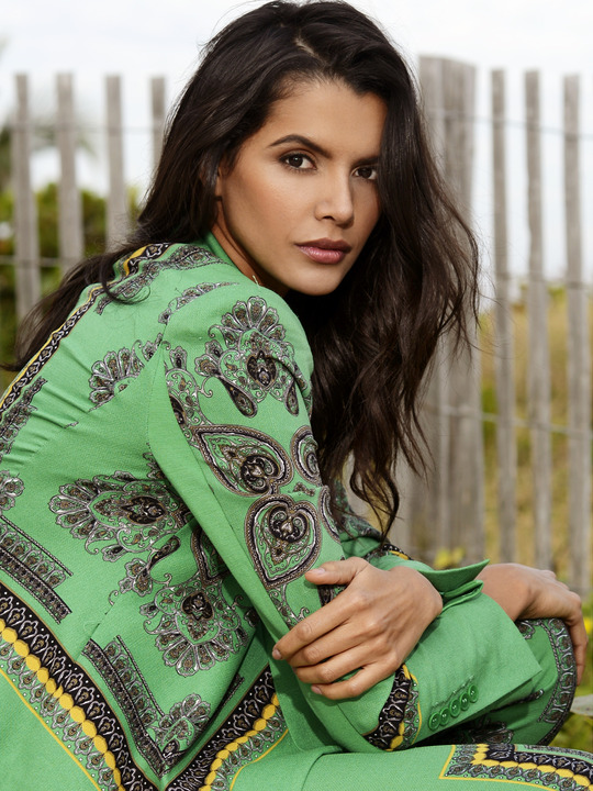 medium_portrait (7).jpg